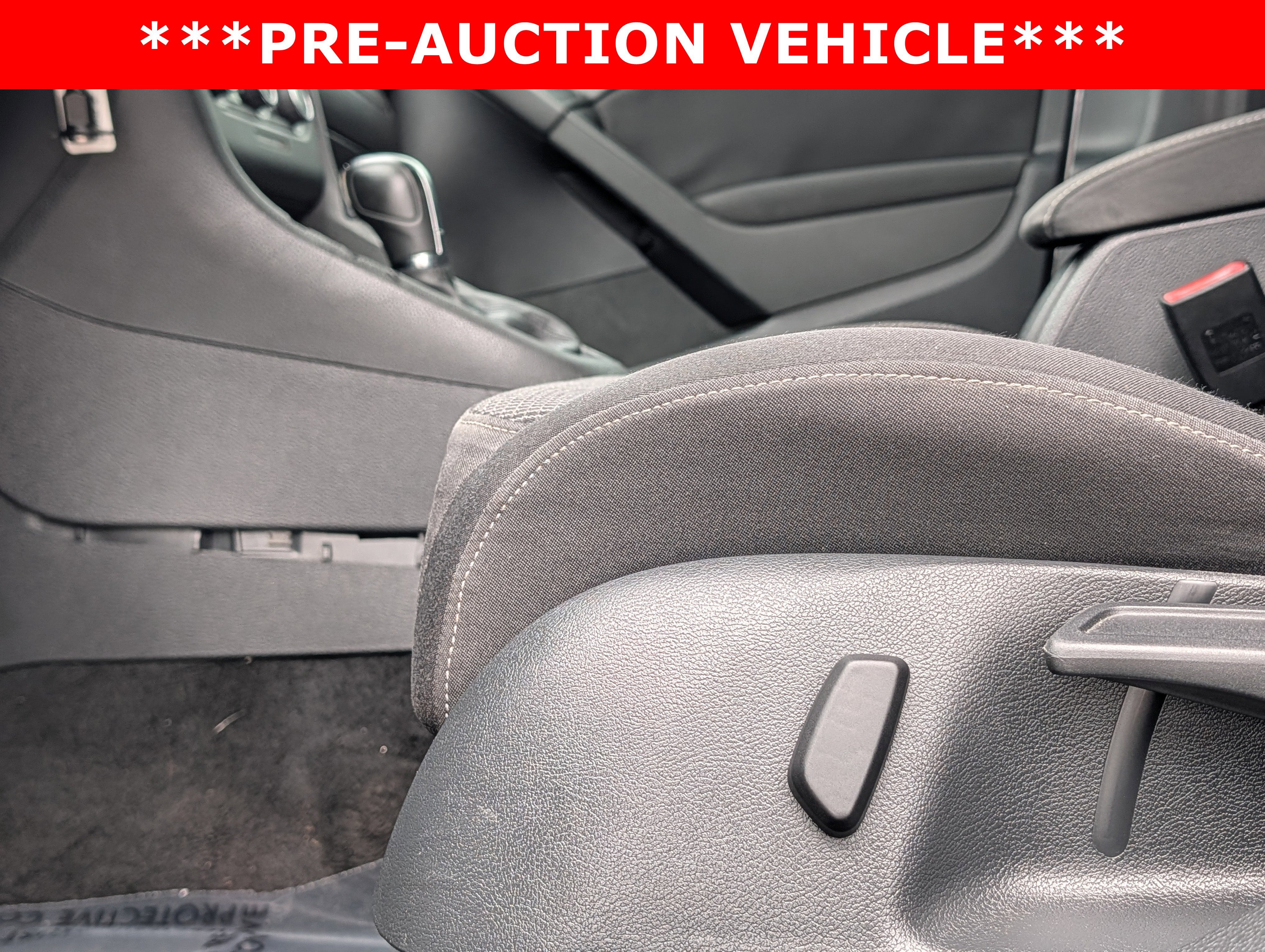 2013 Volkswagen Golf 2.5 4-Door