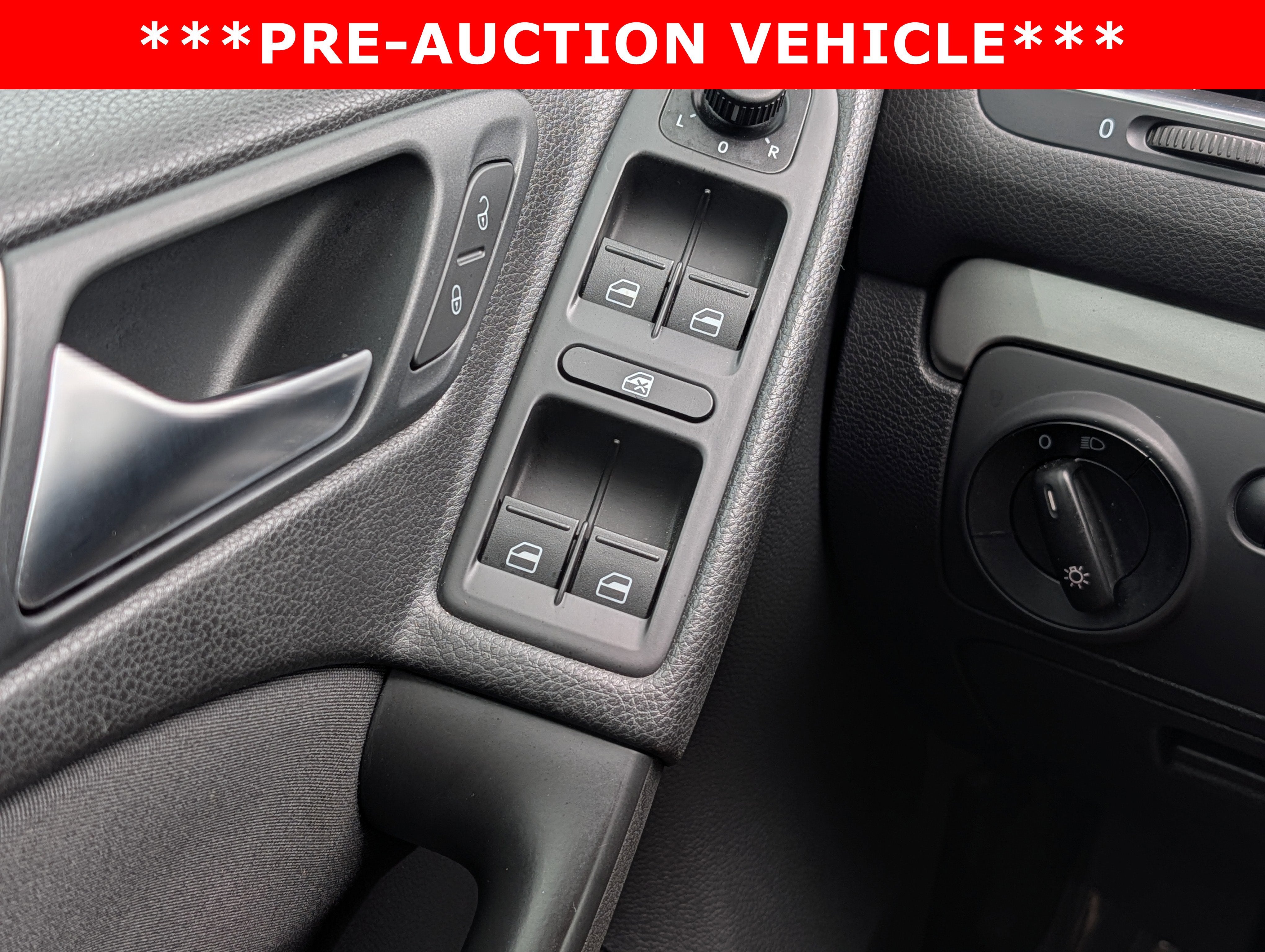 2013 Volkswagen Golf 2.5 4-Door