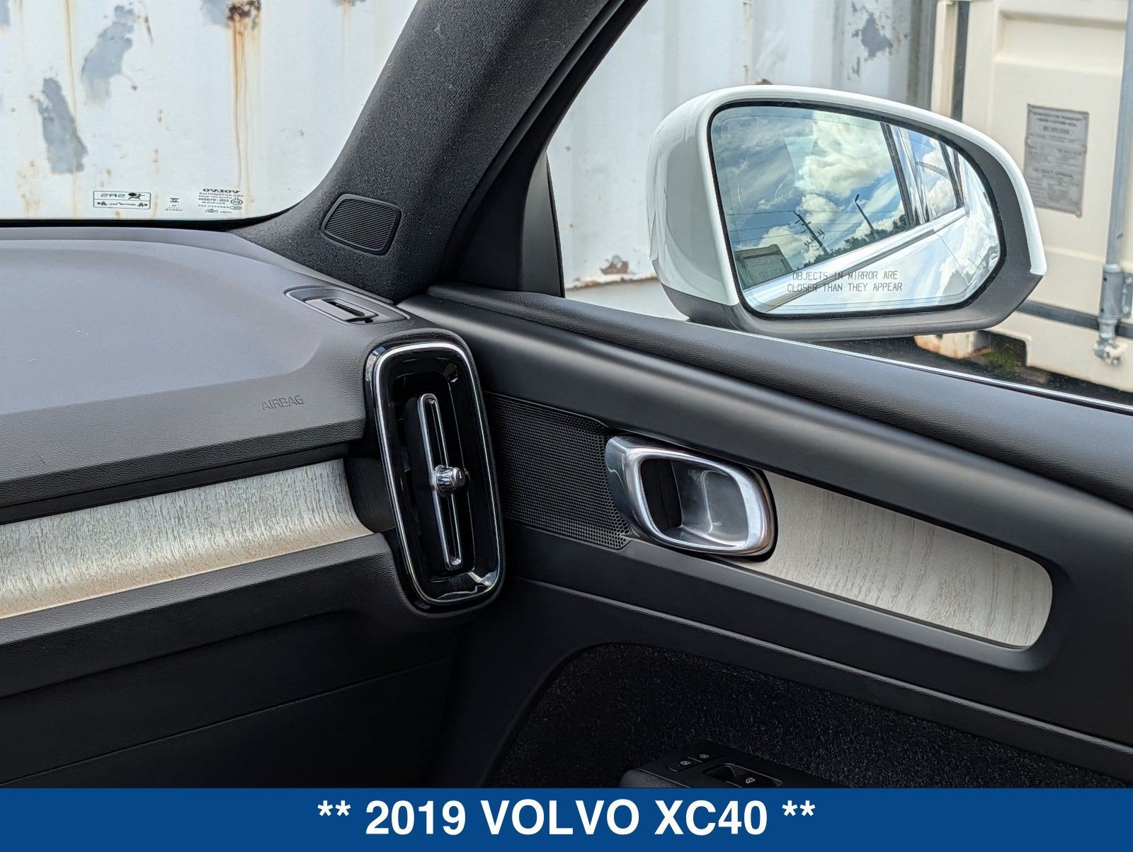 2019 Volvo XC40 T5 Inscription