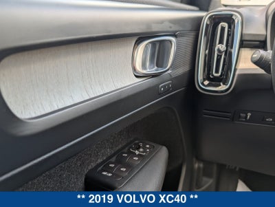 2019 Volvo XC40 T5 Inscription