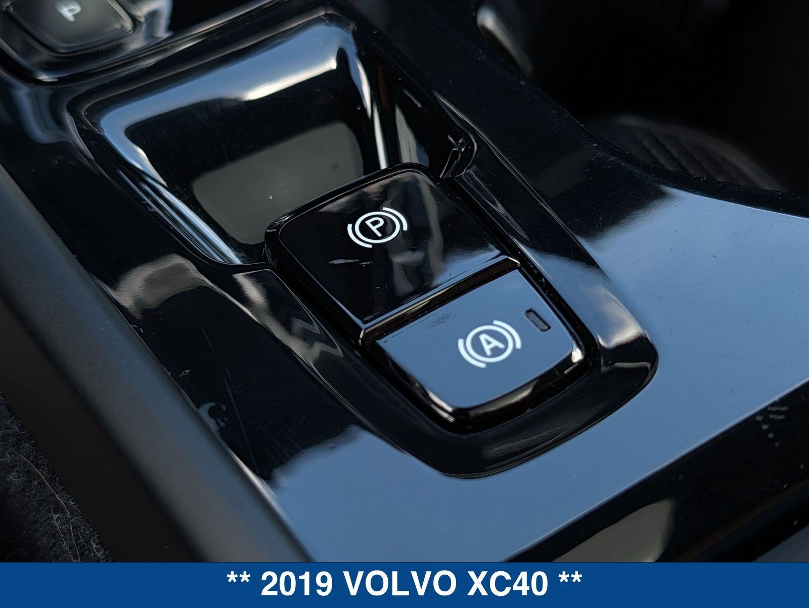 2019 Volvo XC40 T5 Inscription
