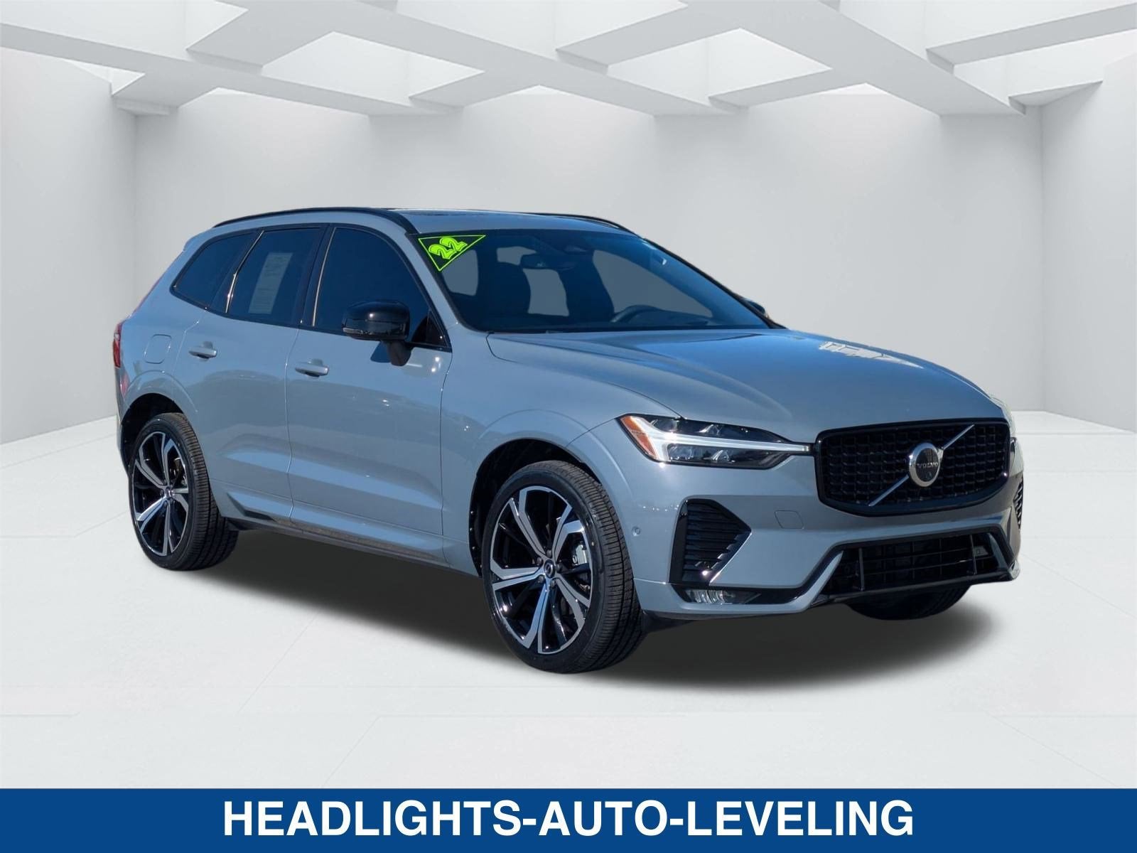 2022 Volvo XC60 B5 R-Design