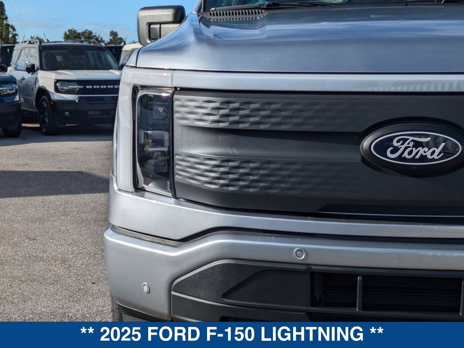 2025 Ford F-150 Lightning Flash