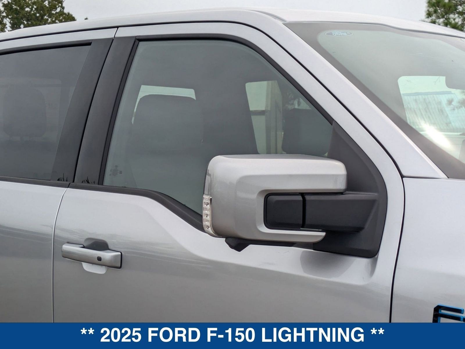 2025 Ford F-150 Lightning Lariat