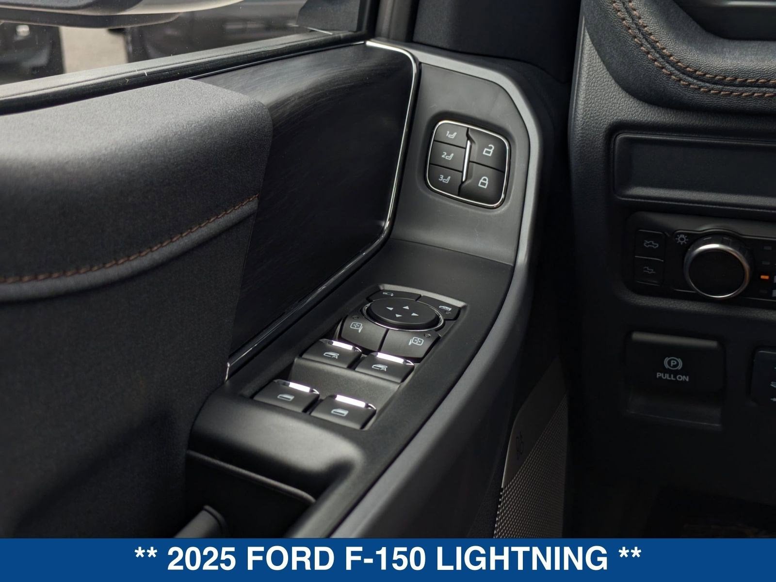 2025 Ford F-150 Lightning Lariat