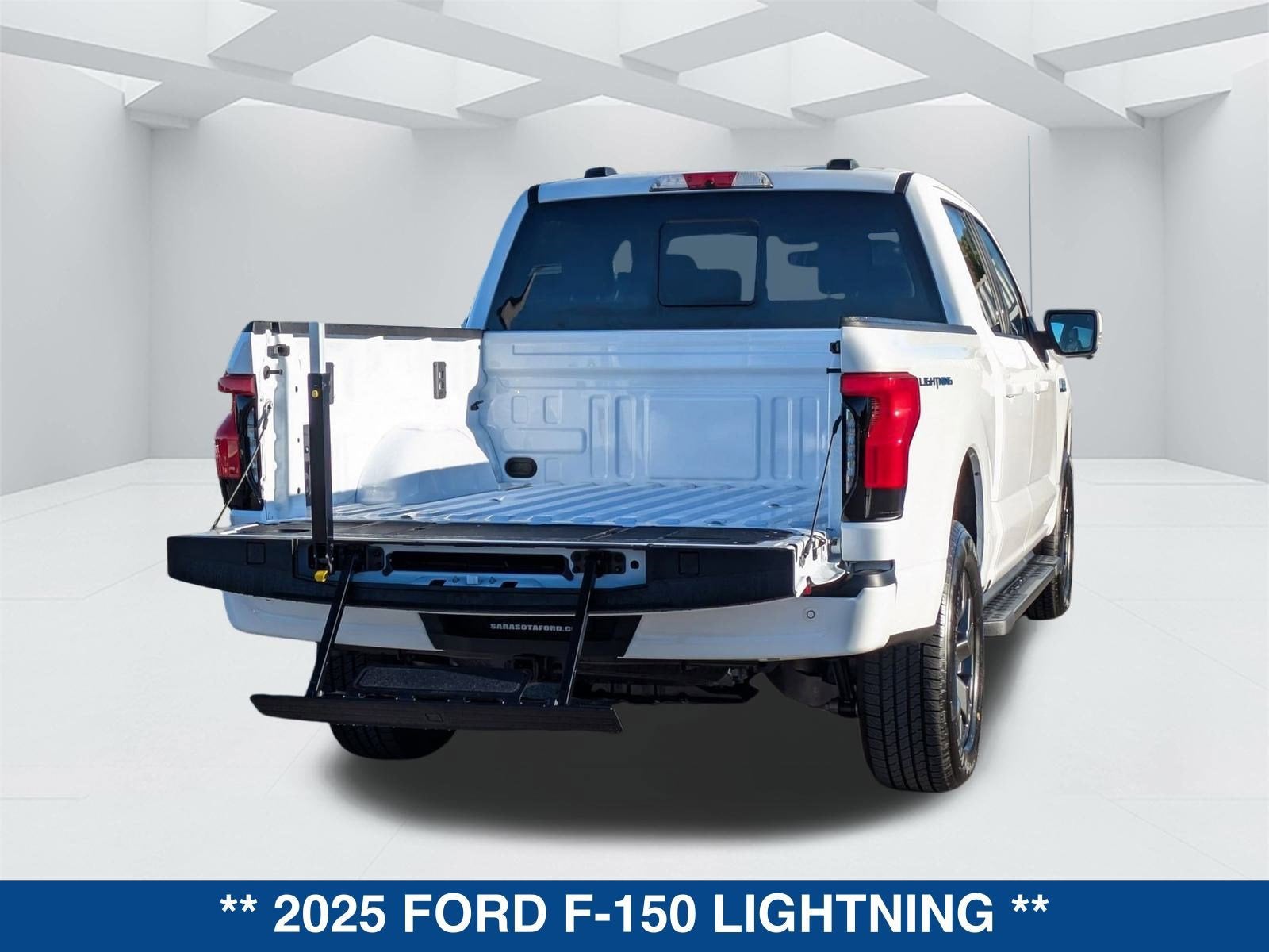 2025 Ford F-150 Lightning Lariat