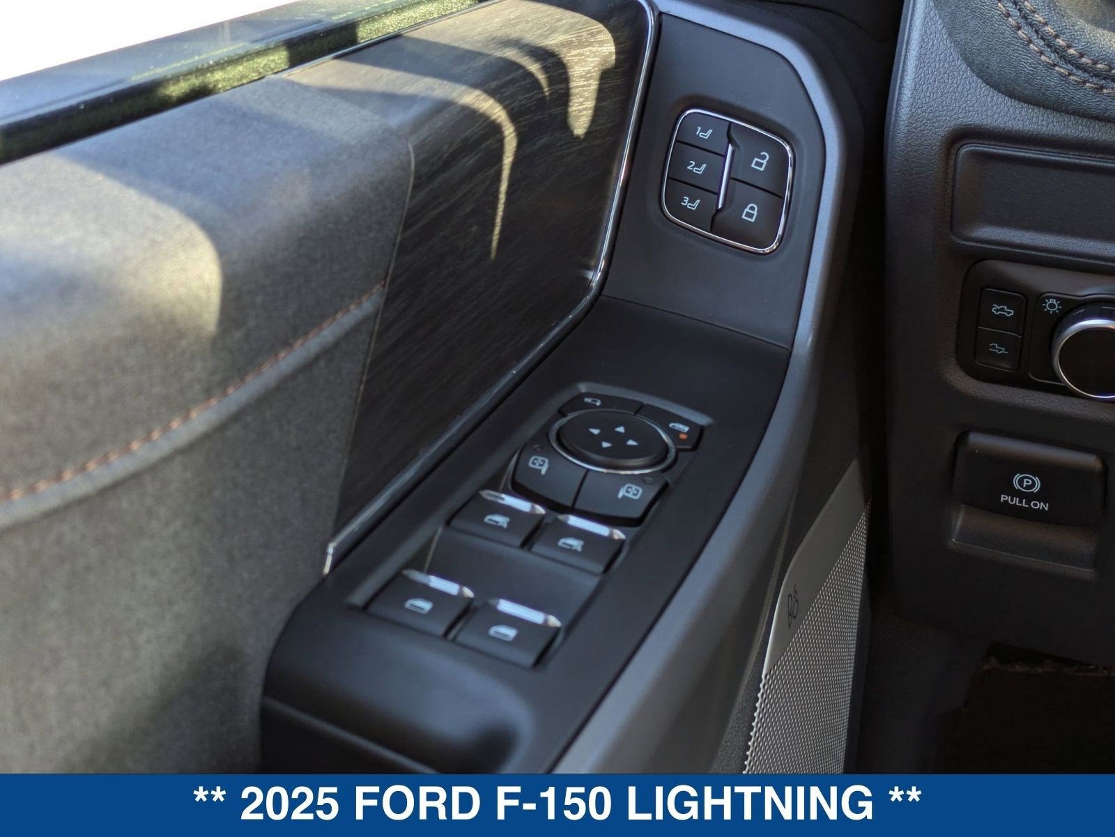 2025 Ford F-150 Lightning Lariat