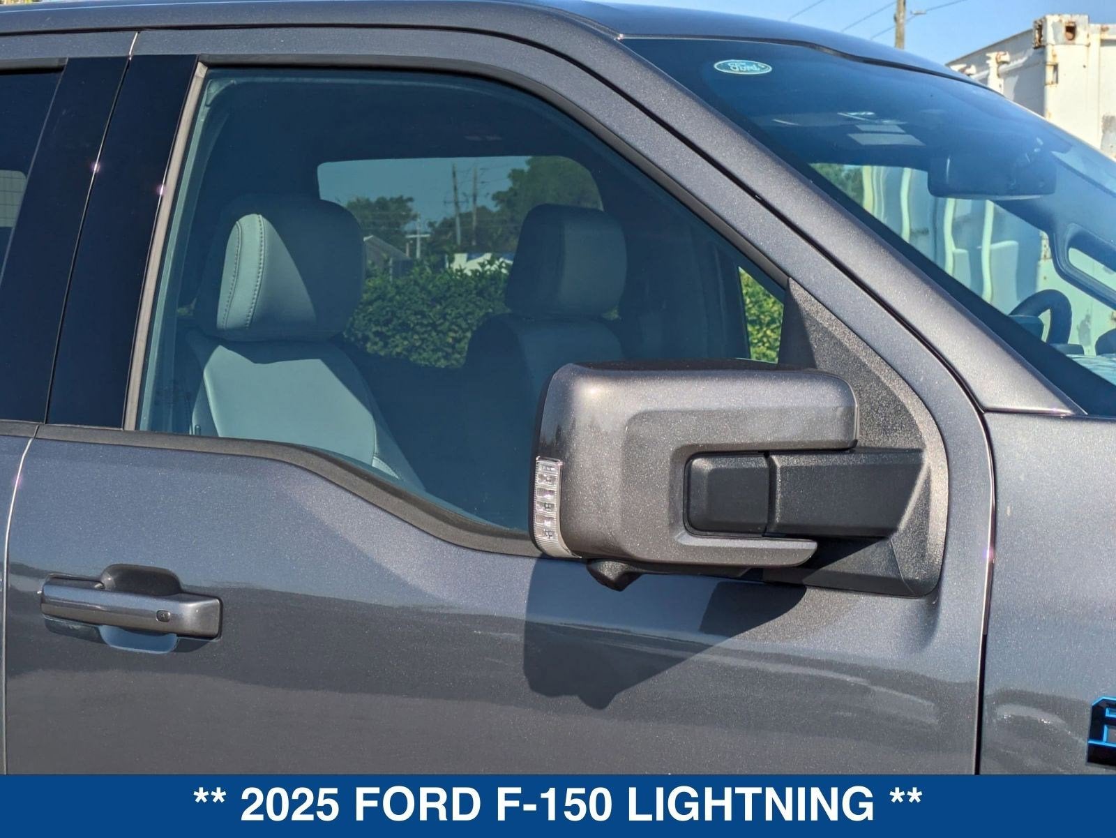 2025 Ford F-150 Lightning Lariat