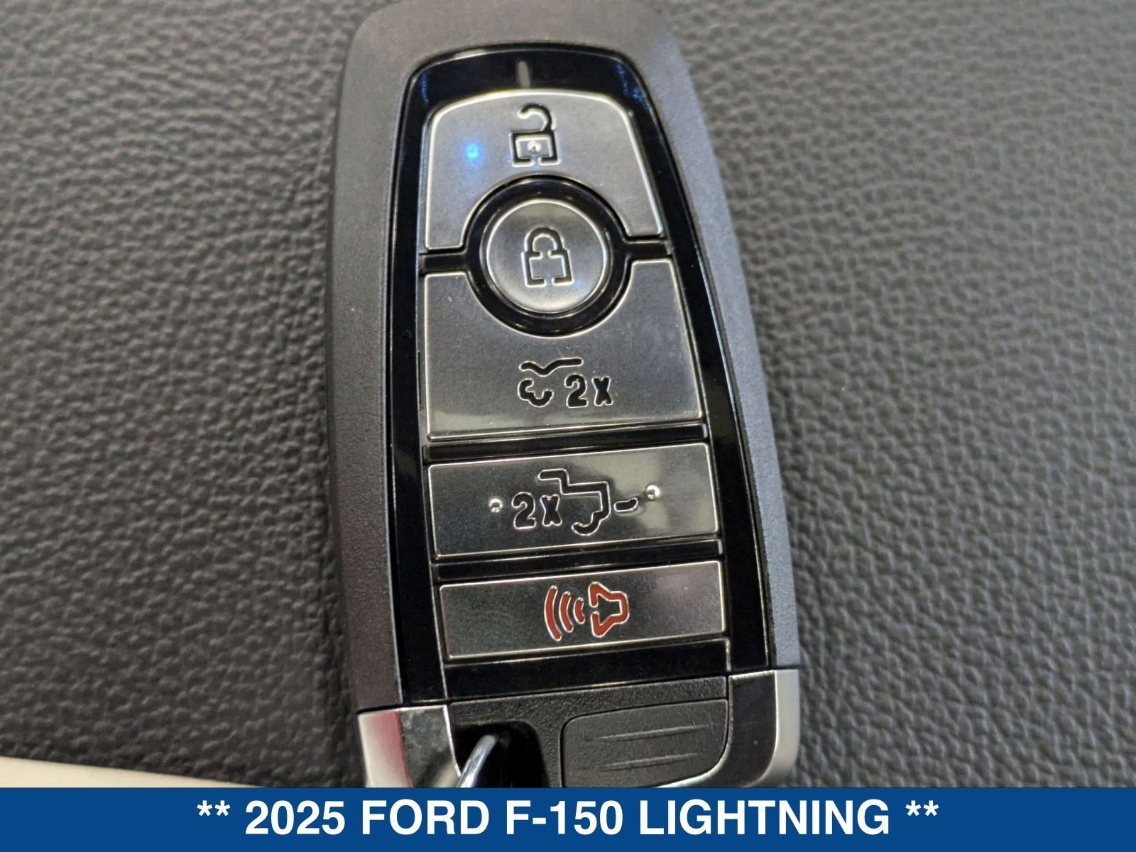 2025 Ford F-150 Lightning Lariat