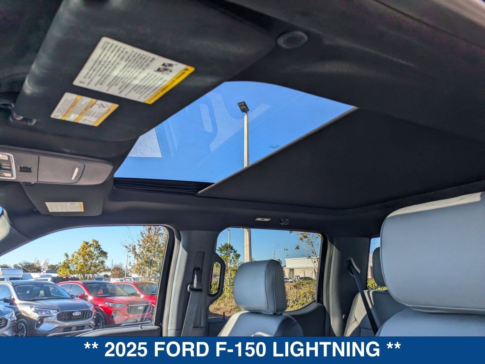 2025 Ford F-150 Lightning Lariat