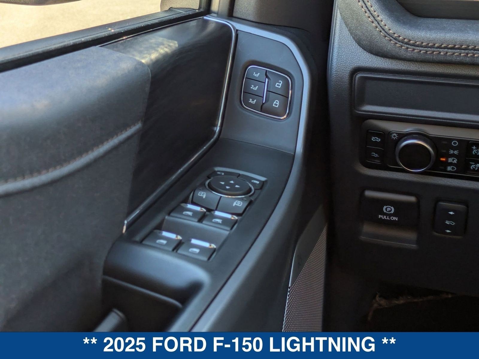 2025 Ford F-150 Lightning Lariat