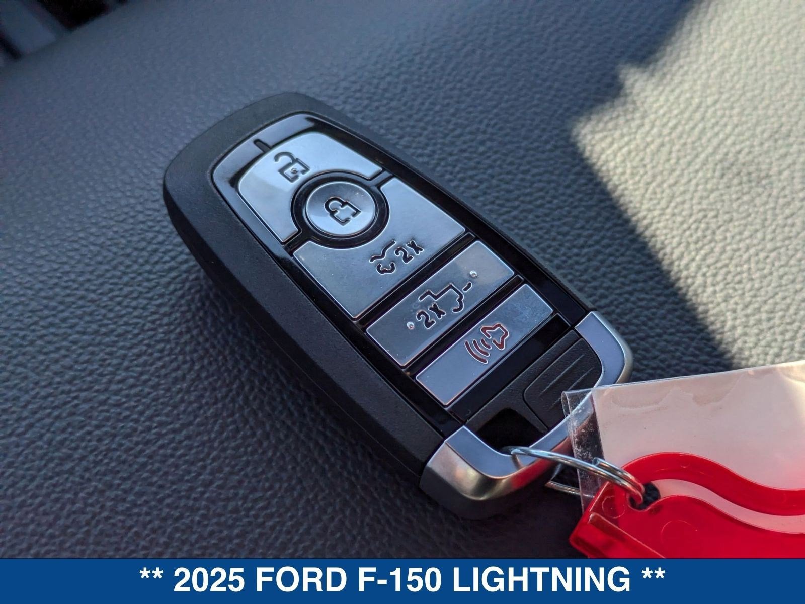 2025 Ford F-150 Lightning Lariat