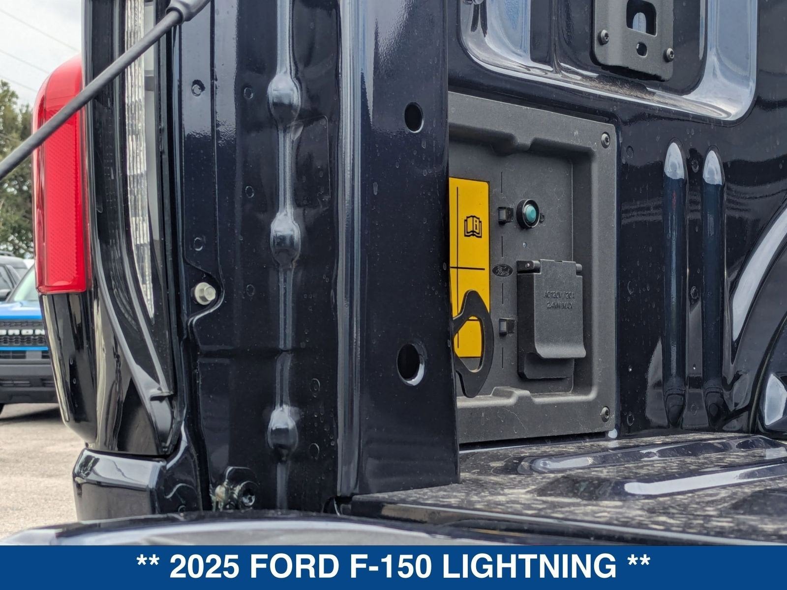 2025 Ford F-150 Lightning Lariat