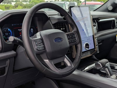 2025 Ford F-150 Lightning Lariat