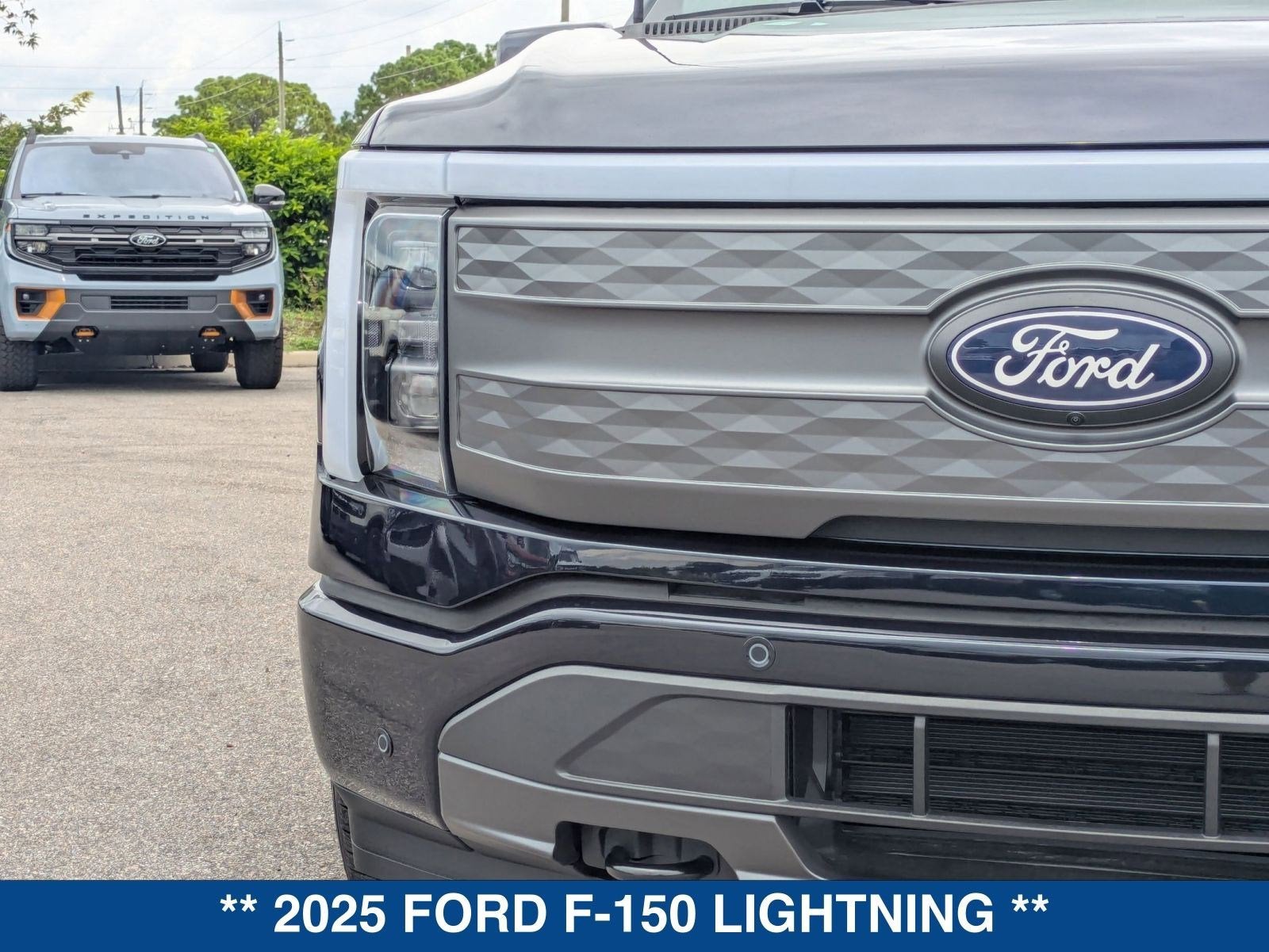 2025 Ford F-150 Lightning Lariat