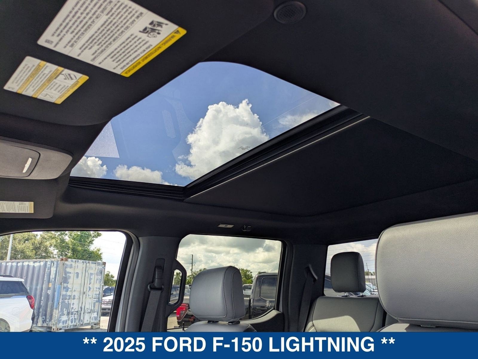 2025 Ford F-150 Lightning Lariat
