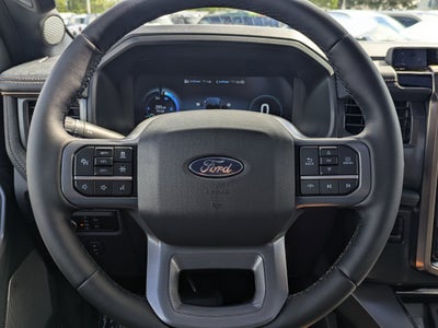 2025 Ford F-150 Lightning Lariat