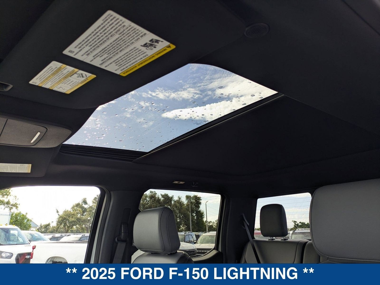 2025 Ford F-150 Lightning Lariat