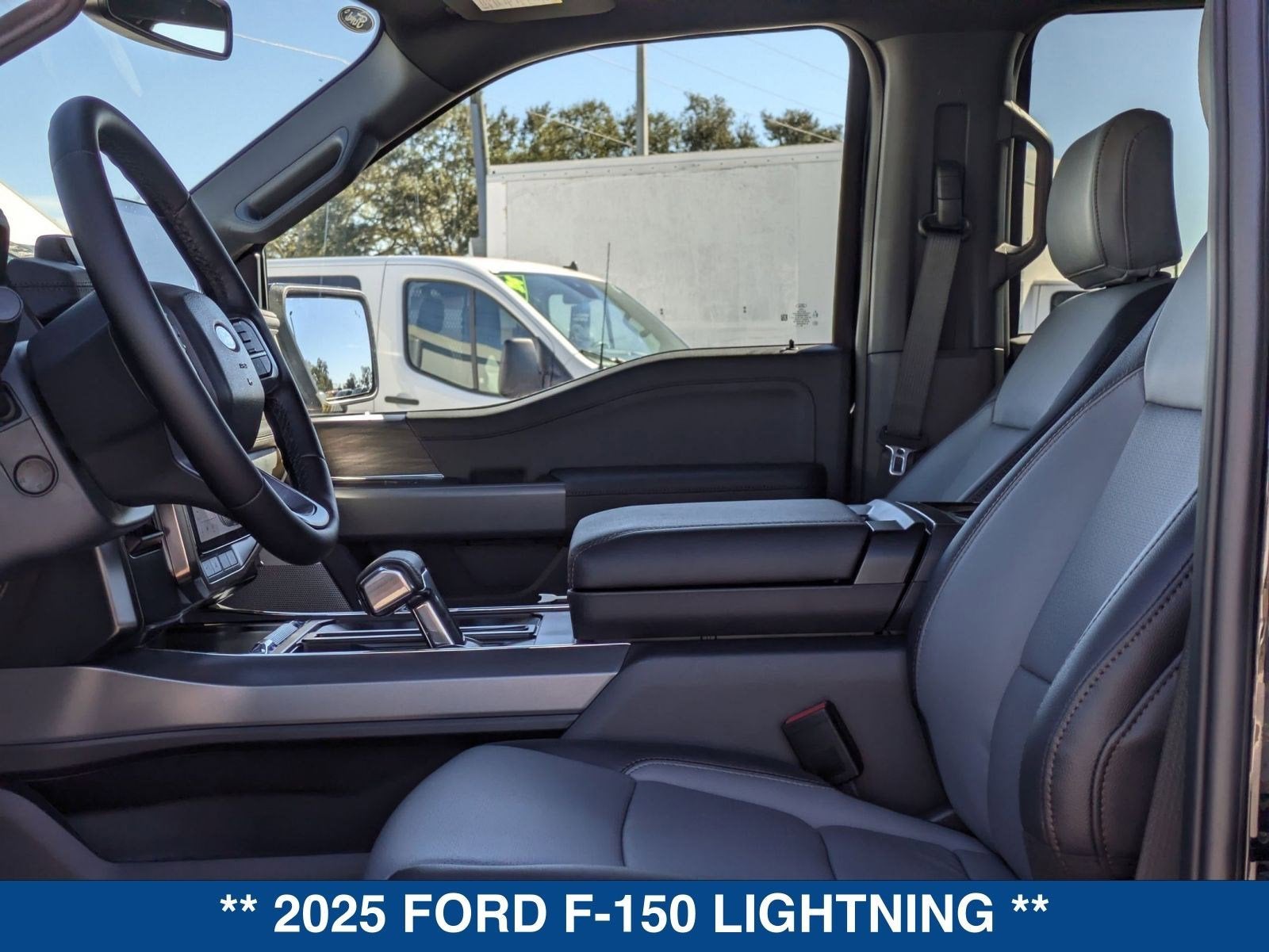 2025 Ford F-150 Lightning Lariat