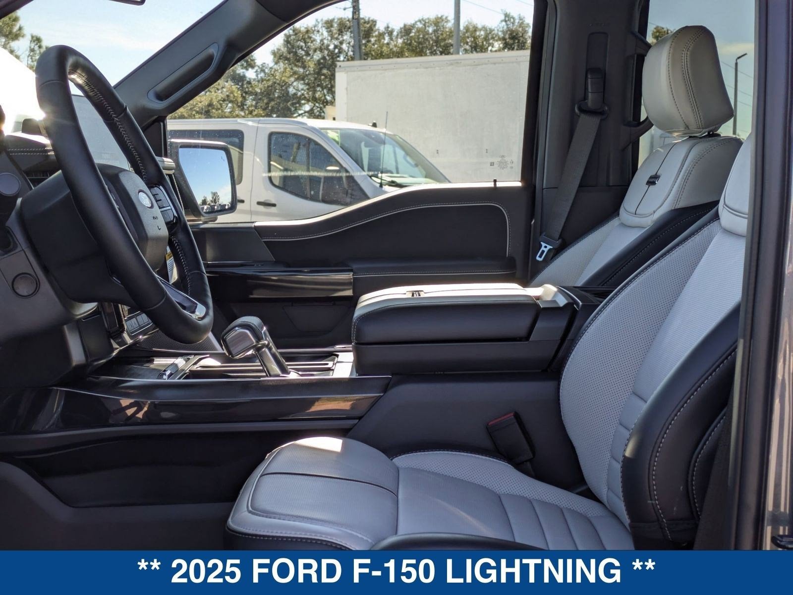 2025 Ford F-150 Lightning Platinum