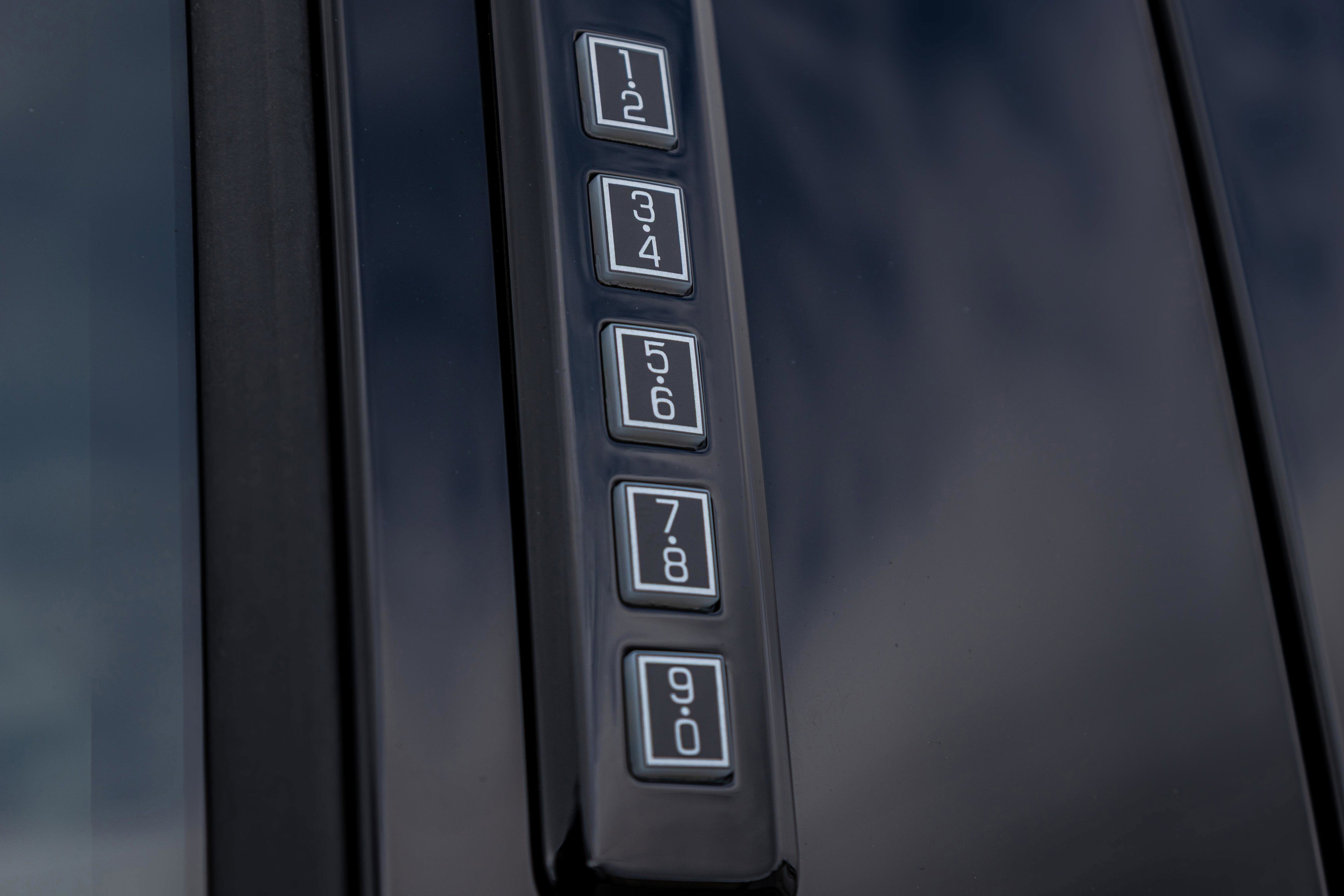 2025 Ford F-150 Lightning Platinum