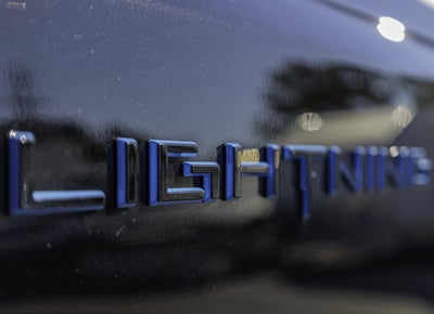 2025 Ford F-150 Lightning Platinum