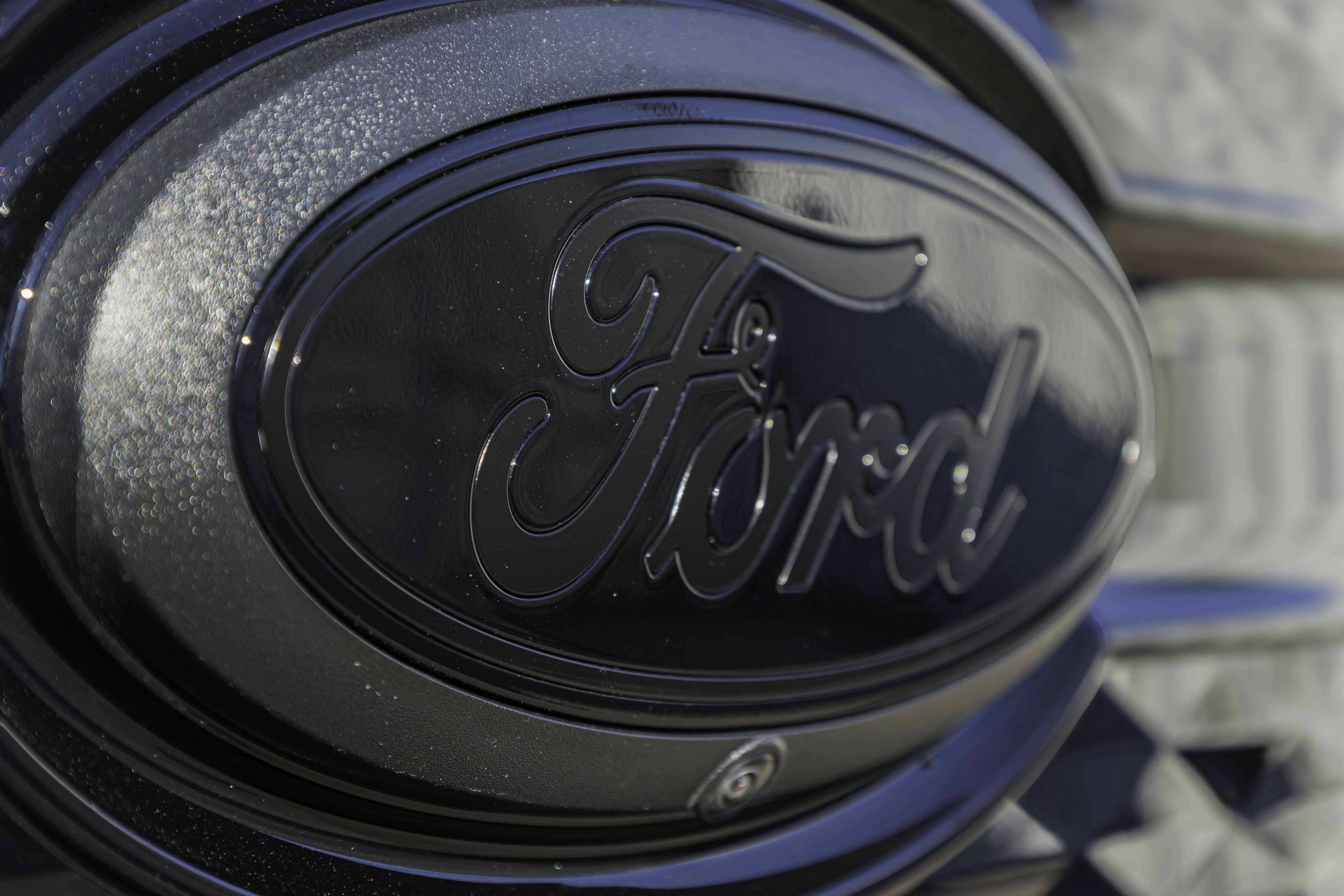 2025 Ford F-150 Lightning Platinum