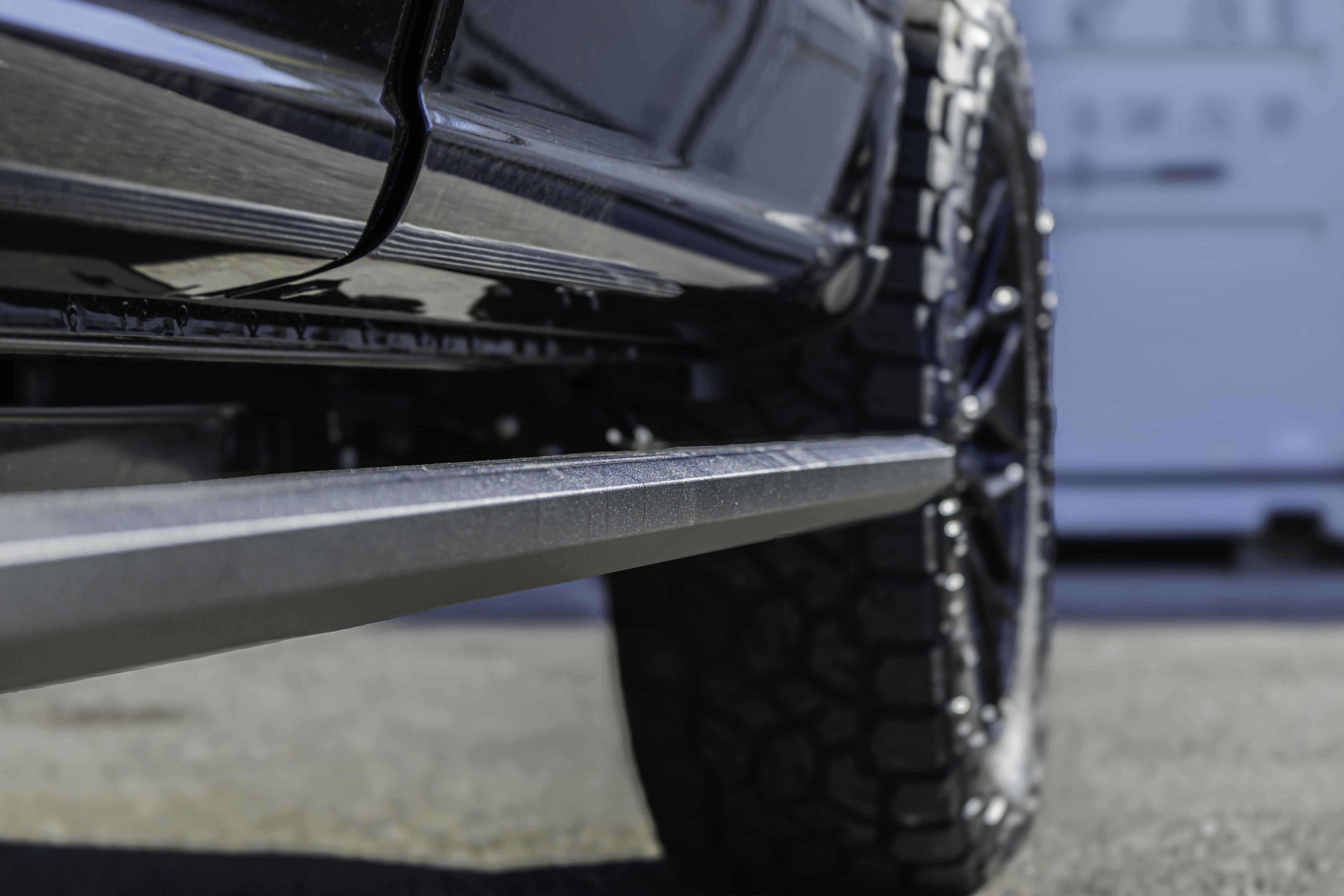 2025 Ford F-150 Lightning Platinum