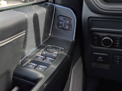 2025 Ford F-150 Lightning Platinum