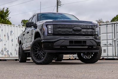 2025 Ford F-150 Lightning Platinum