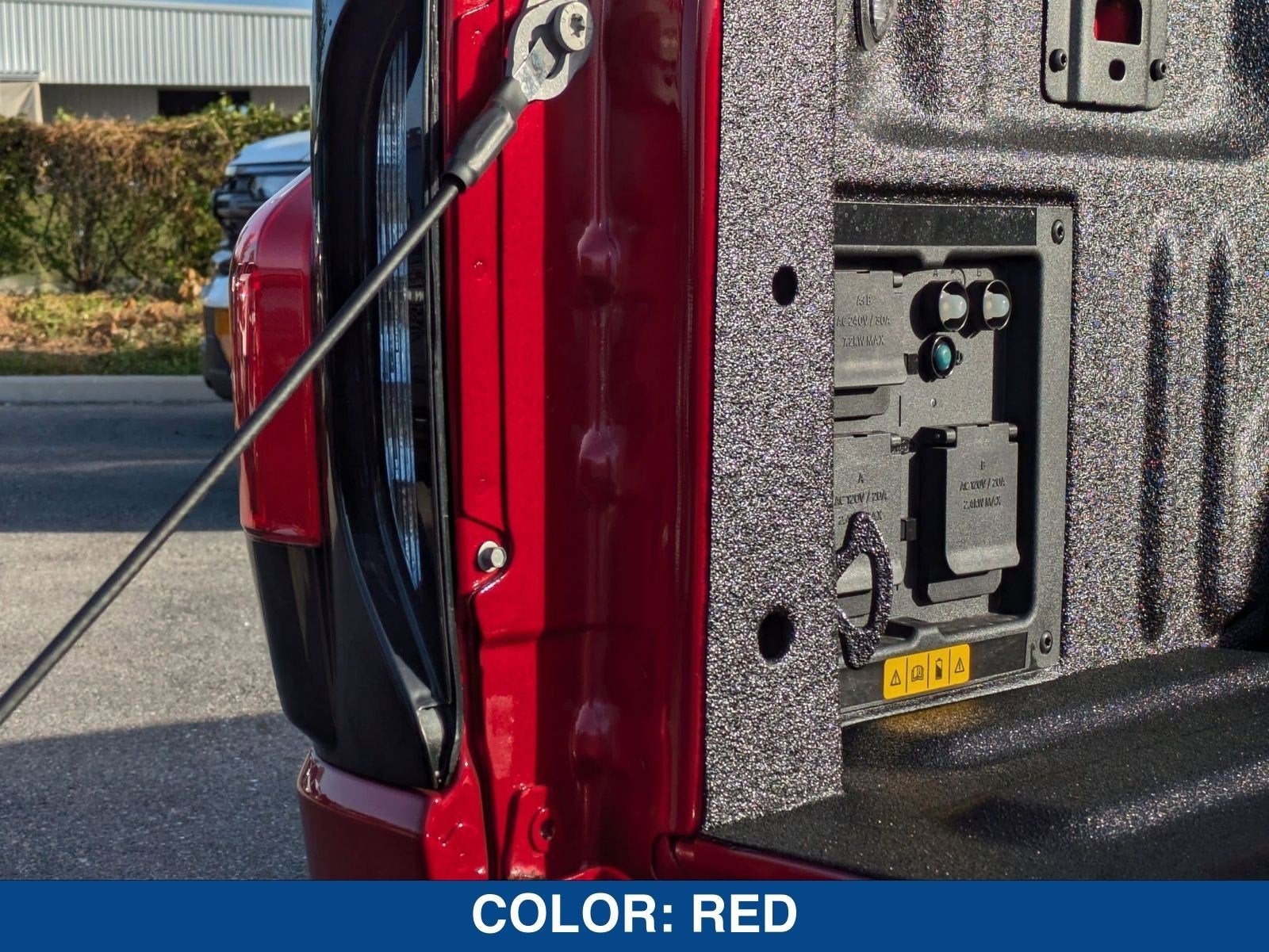 2025 Ford F-150 Lightning Platinum