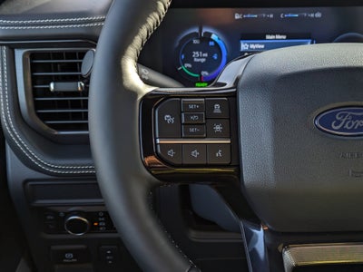 2025 Ford F-150 Lightning Platinum