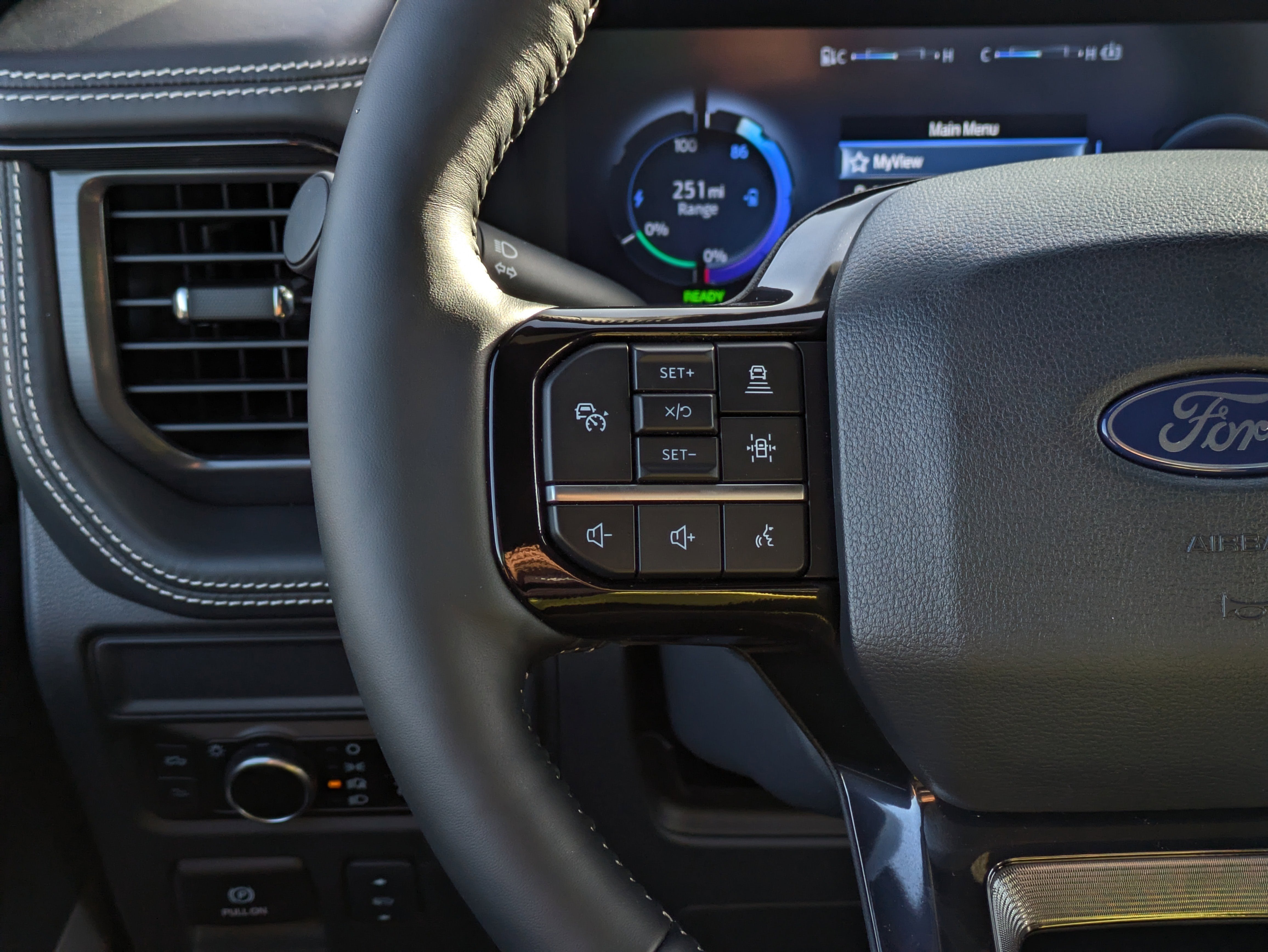 2025 Ford F-150 Lightning Platinum