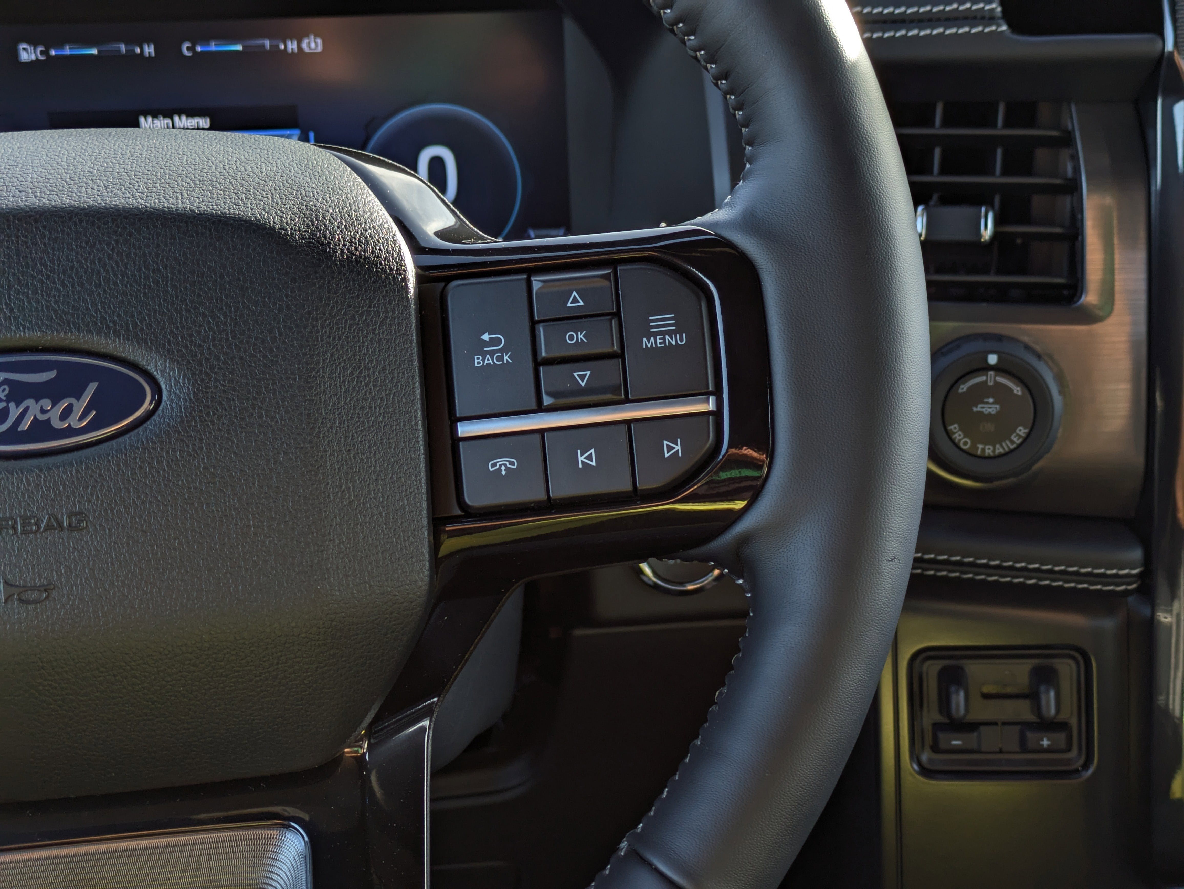 2025 Ford F-150 Lightning Platinum