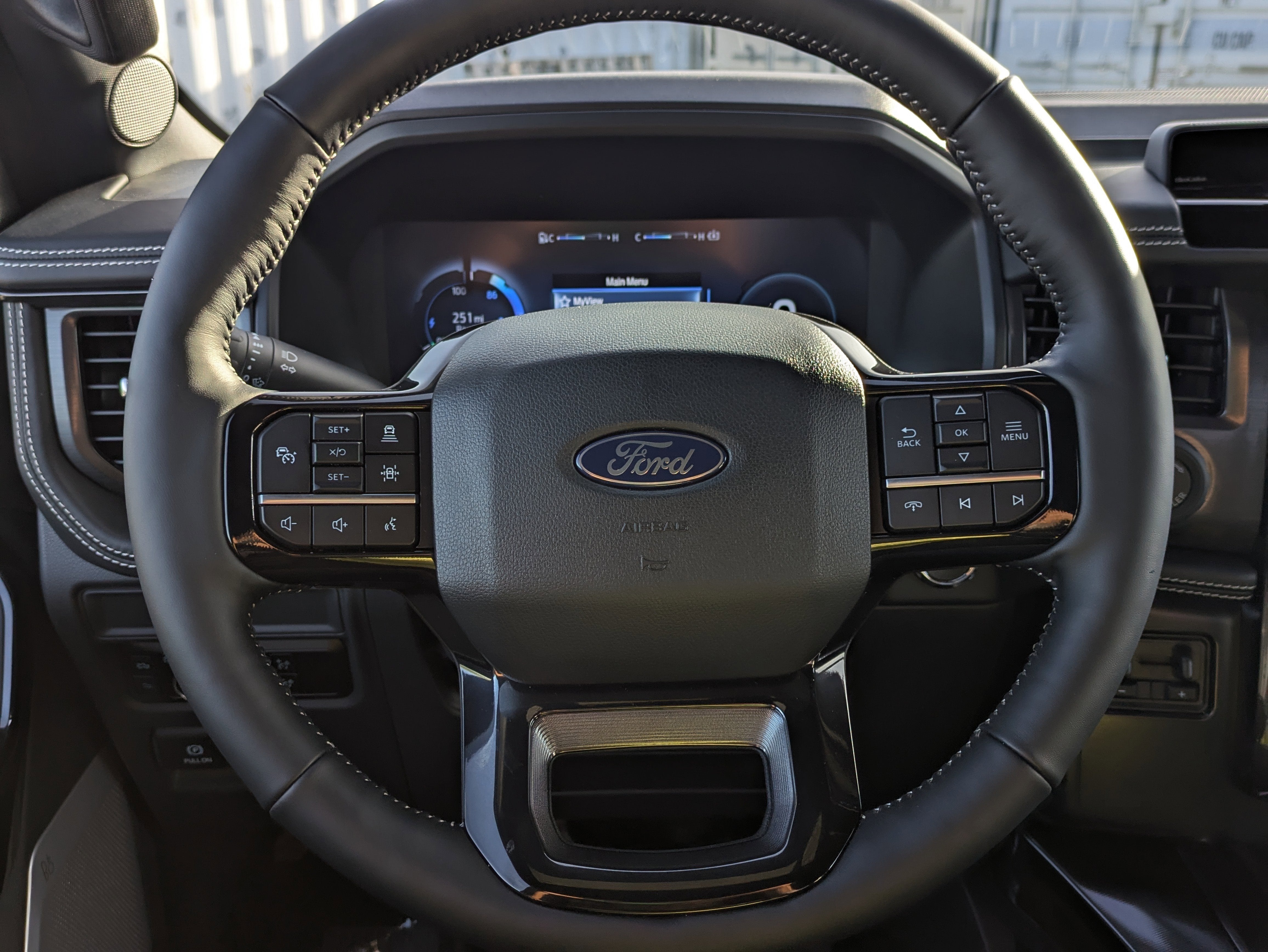 2025 Ford F-150 Lightning Platinum