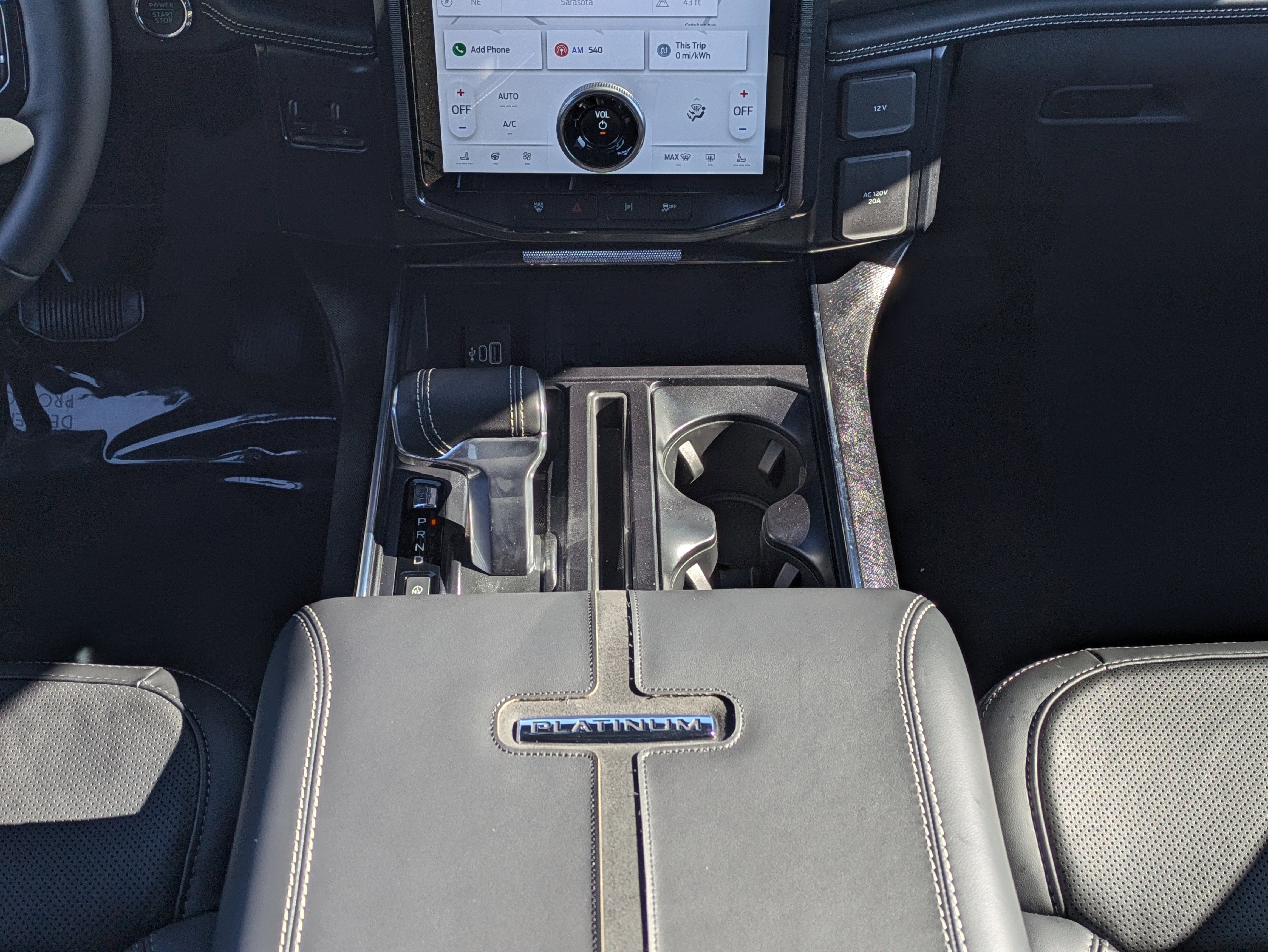 2025 Ford F-150 Lightning Platinum