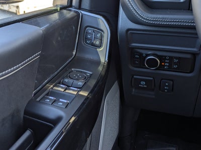 2025 Ford F-150 Lightning Platinum