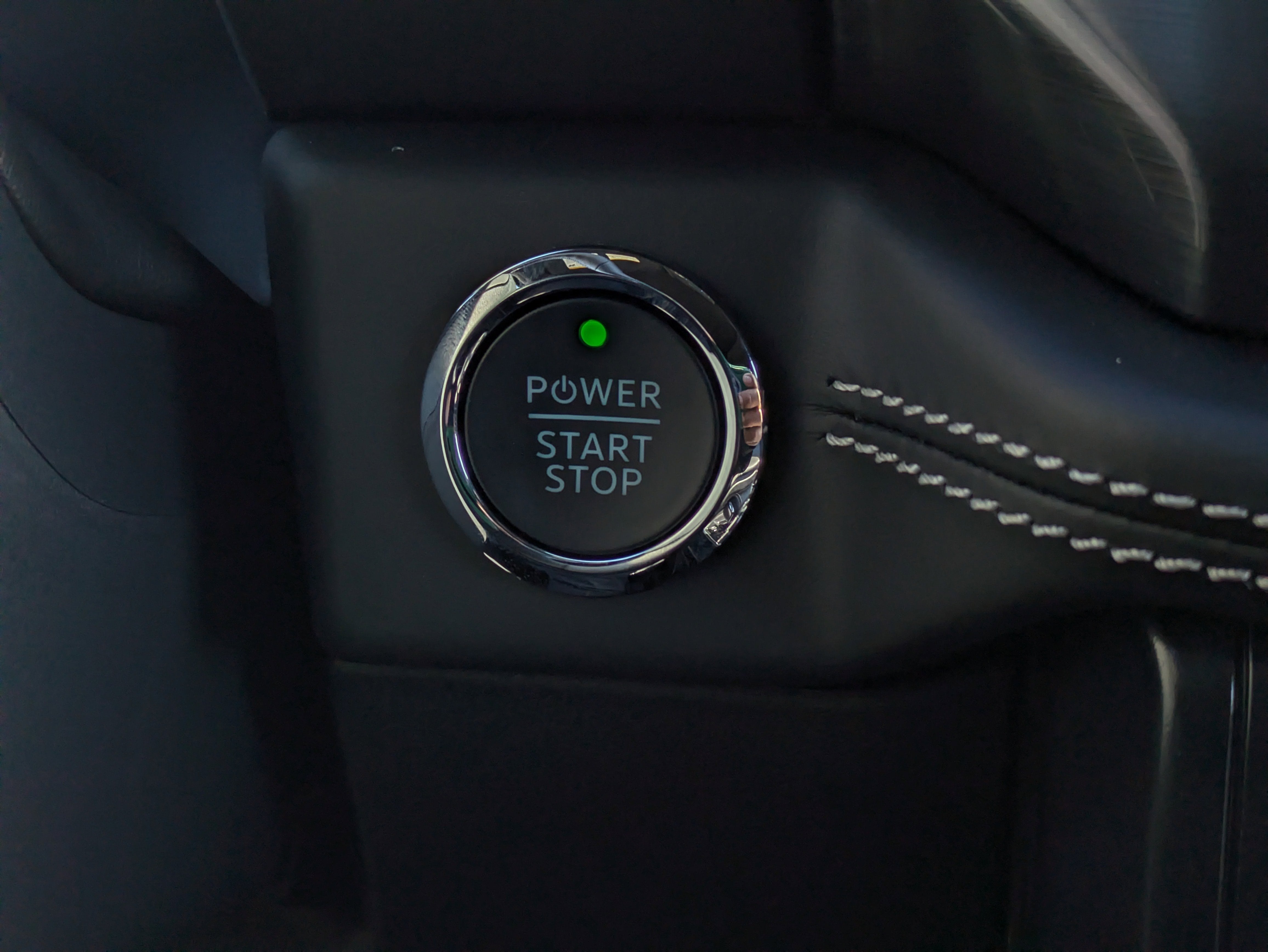 2025 Ford F-150 Lightning Platinum