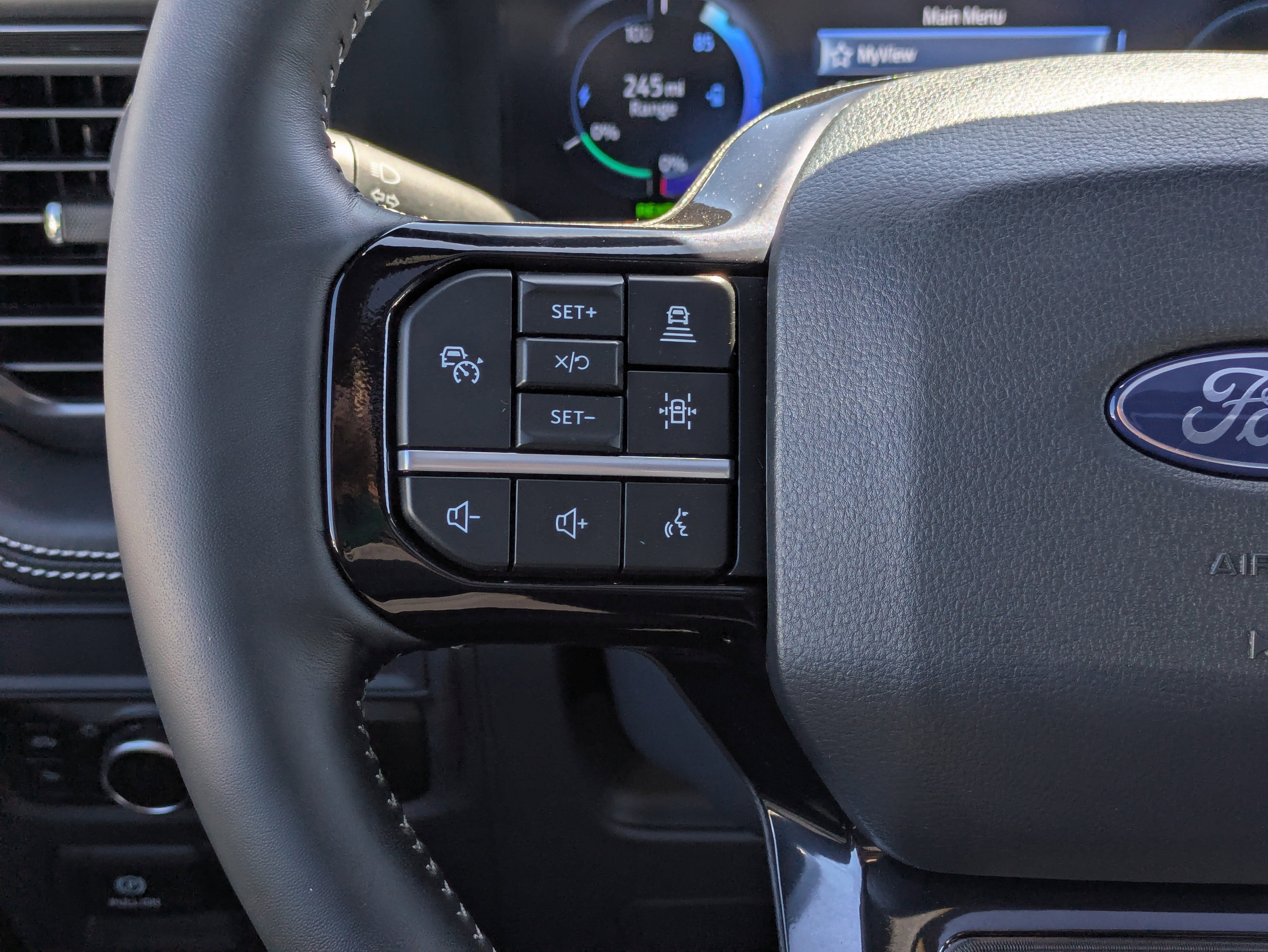 2025 Ford F-150 Lightning Platinum