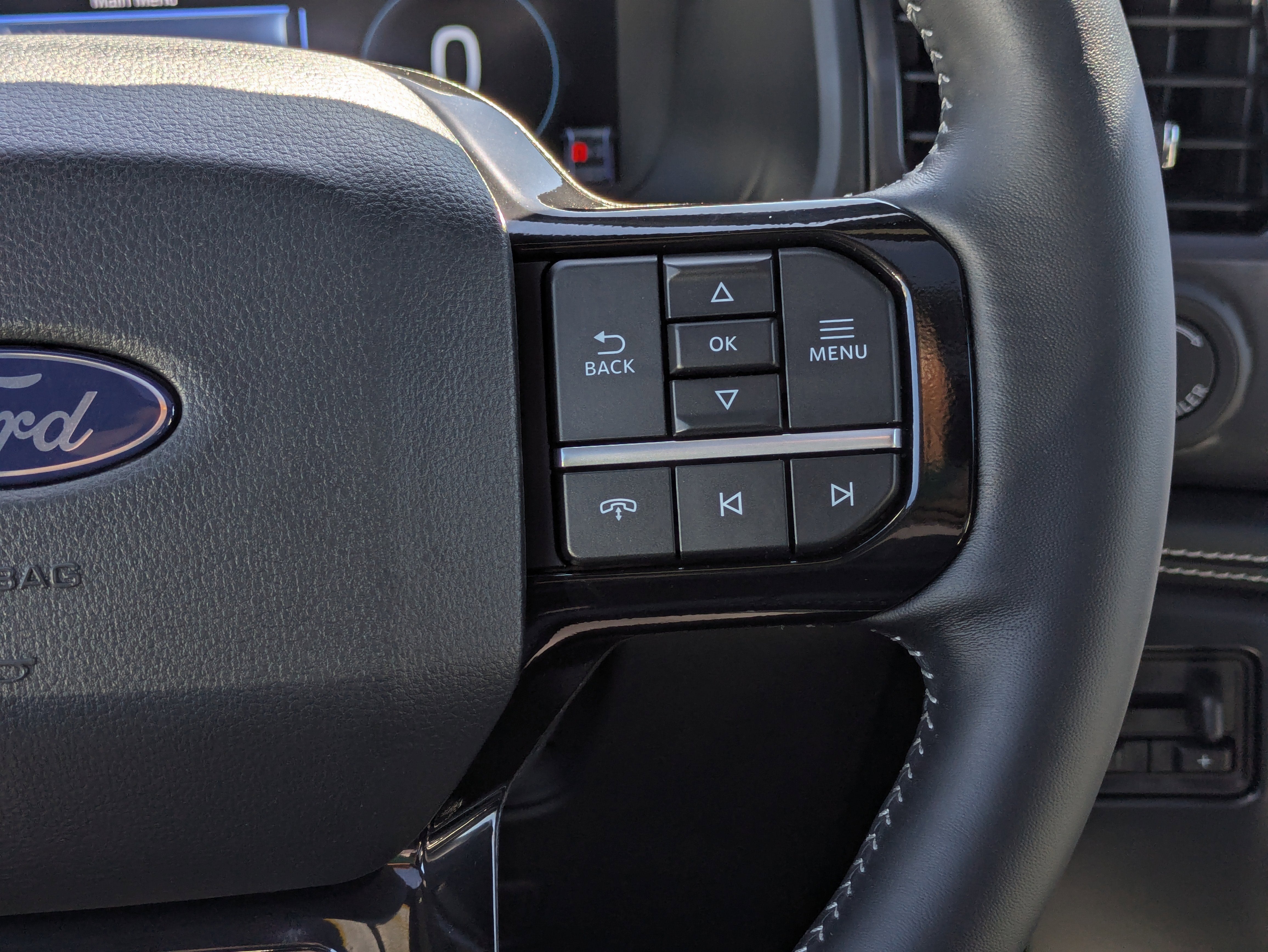 2025 Ford F-150 Lightning Platinum