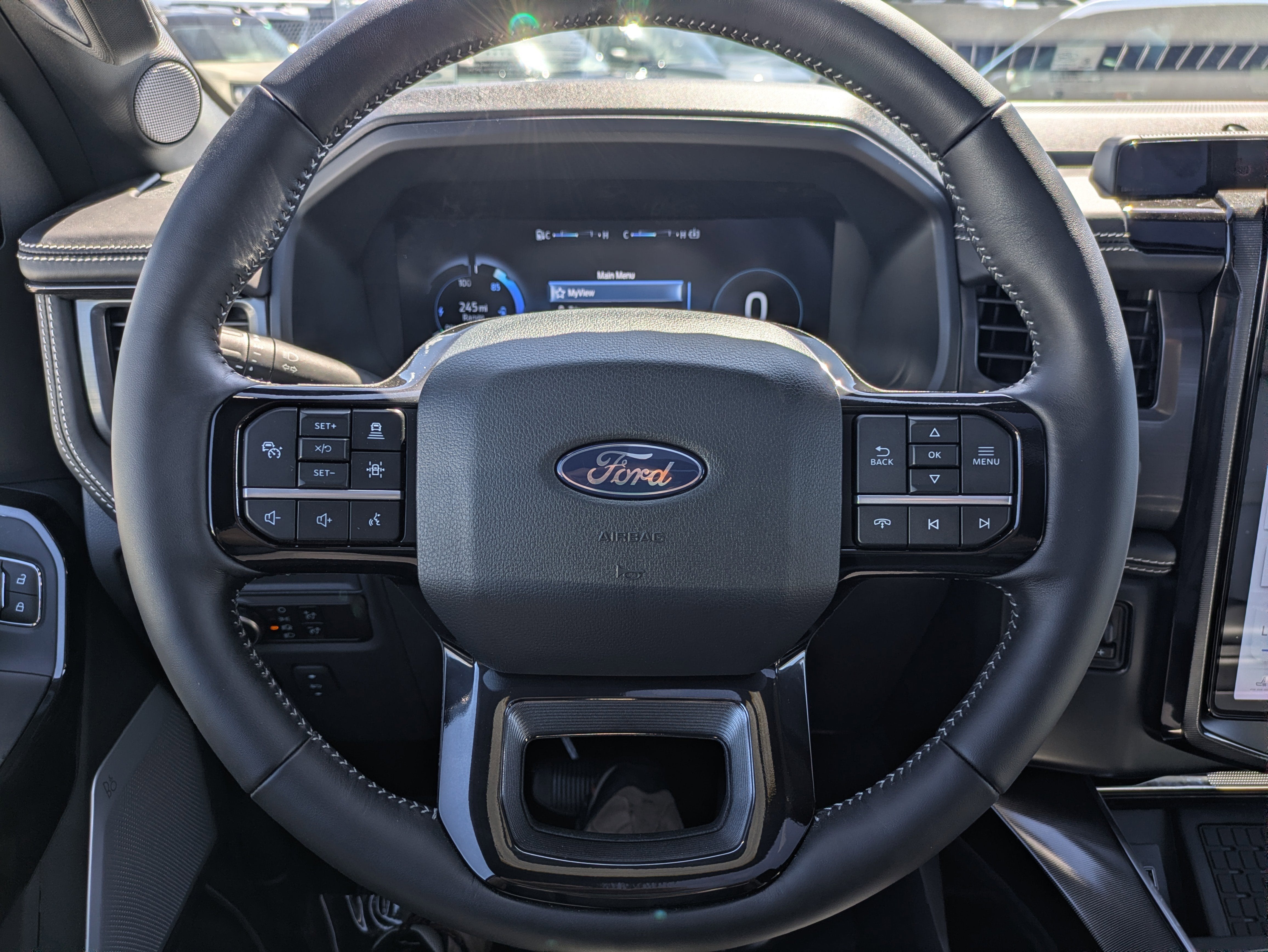 2025 Ford F-150 Lightning Platinum