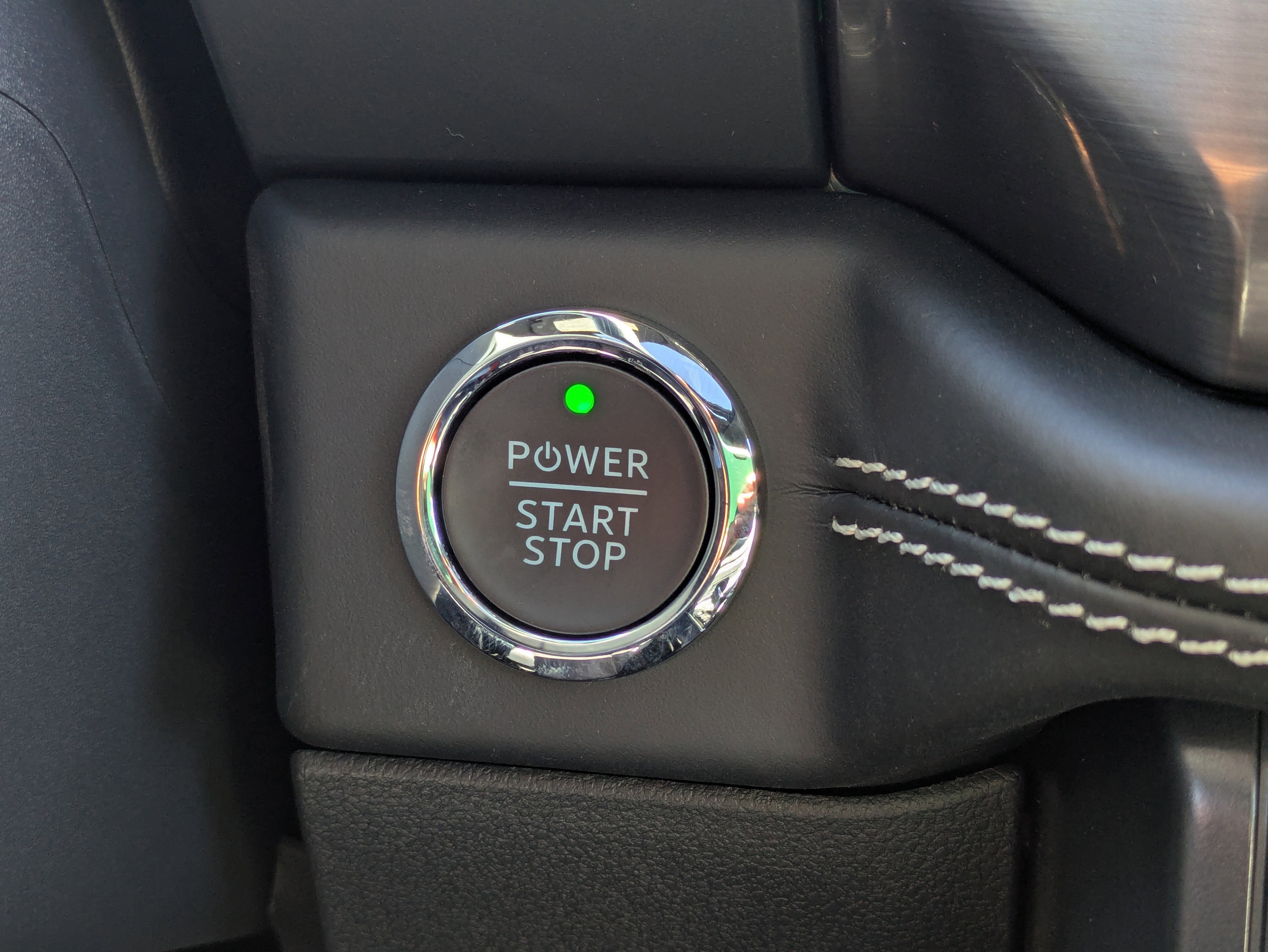 2025 Ford F-150 Lightning Platinum