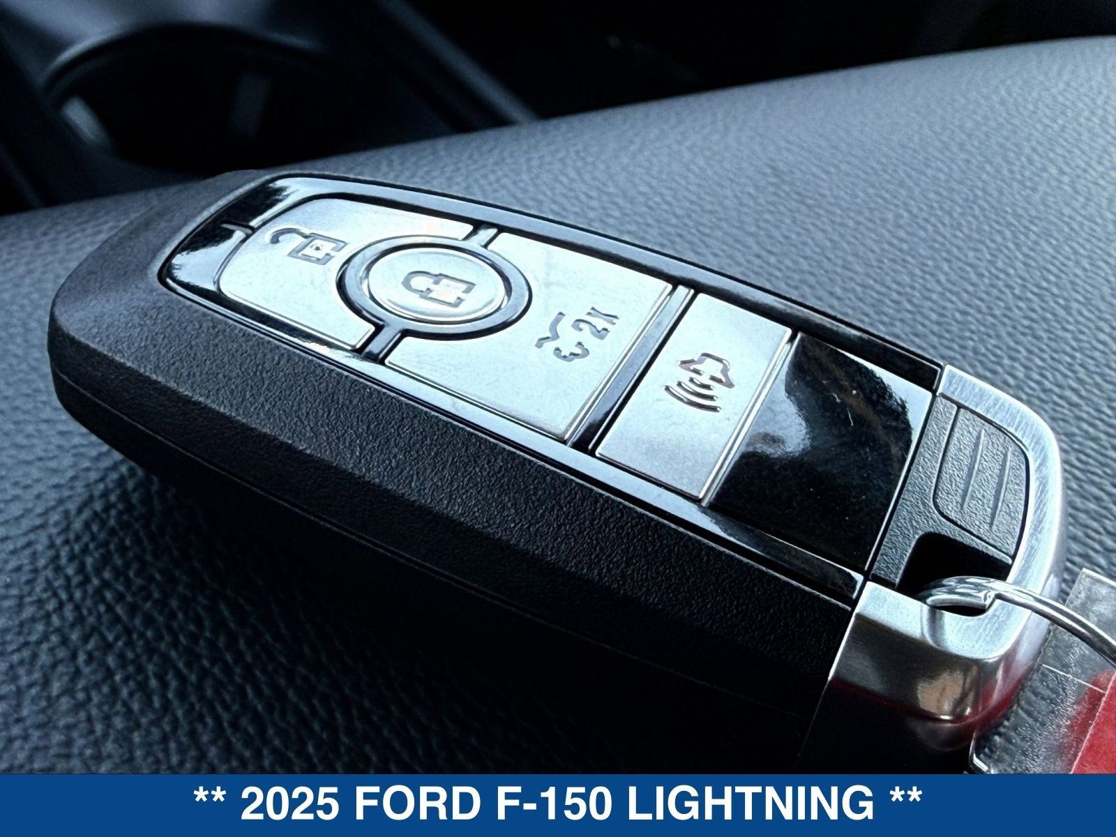 2025 Ford F-150 Lightning XLT