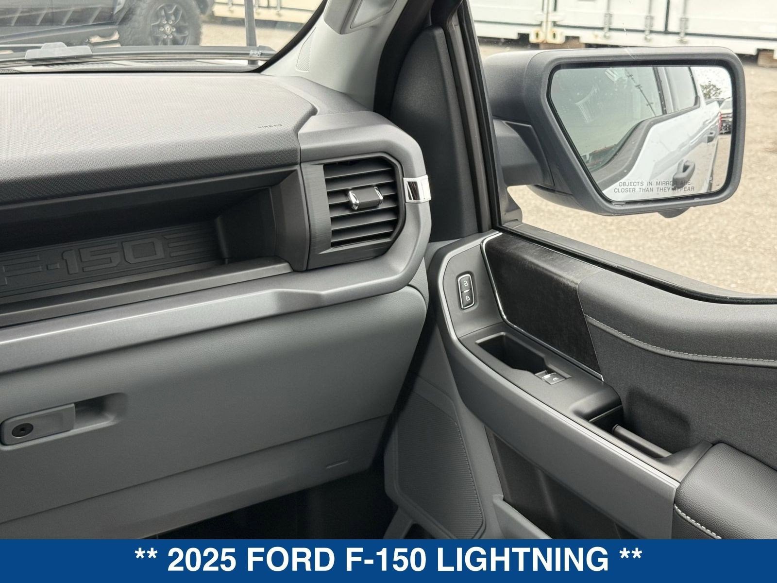 2025 Ford F-150 Lightning XLT