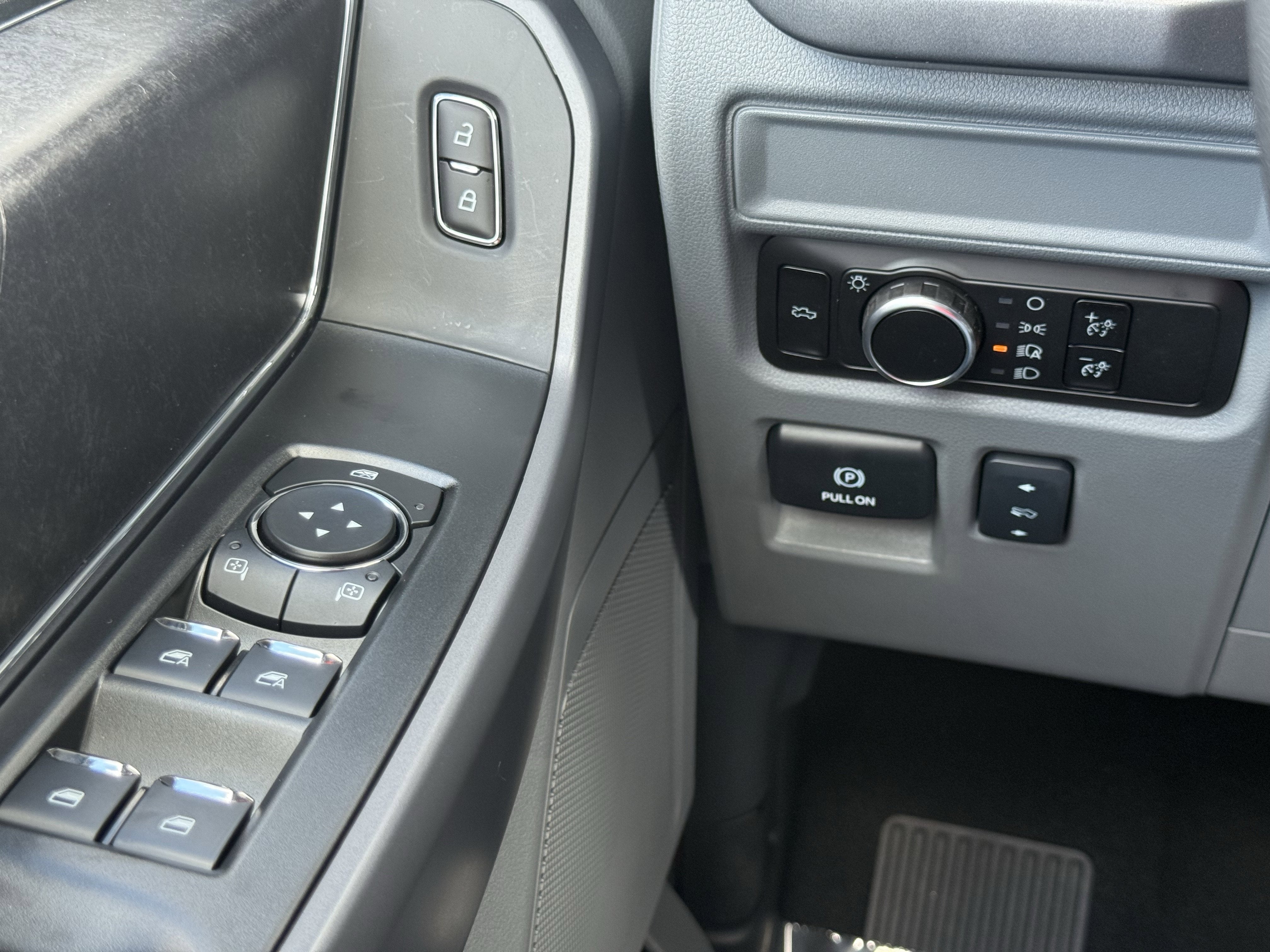 2025 Ford F-150 Lightning XLT