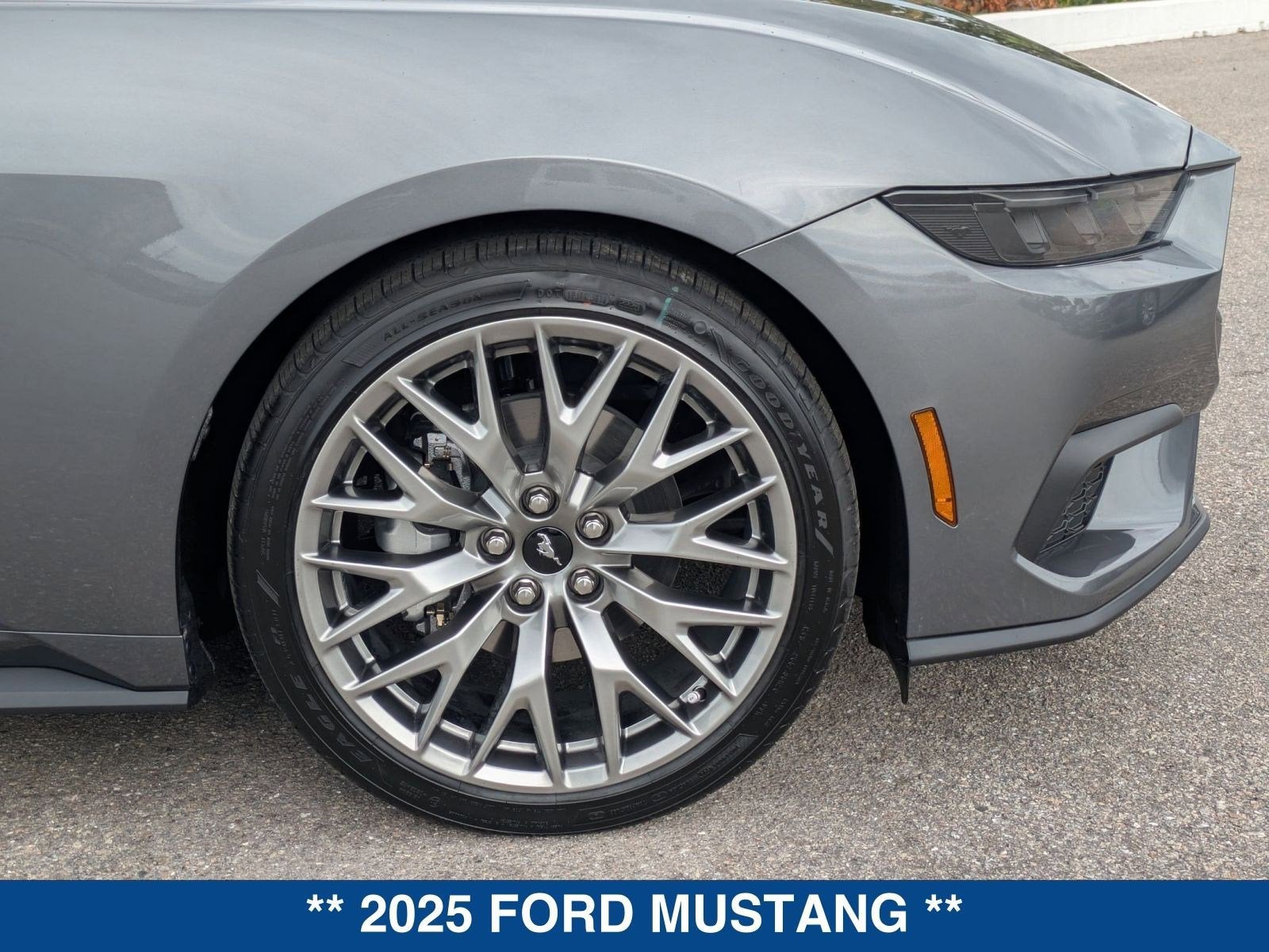 2025 Ford Mustang EcoBoost Premium