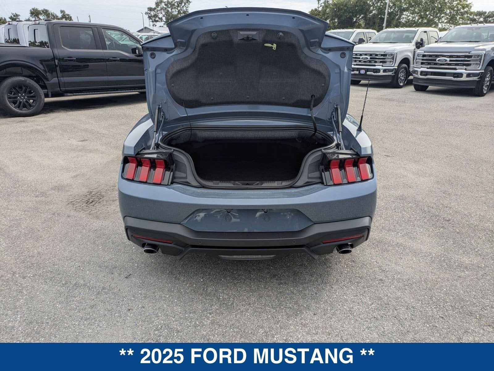2025 Ford Mustang EcoBoost Premium