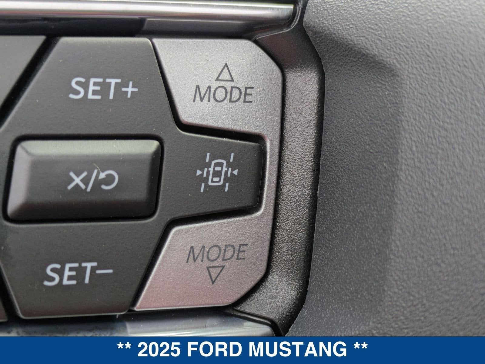 2025 Ford Mustang EcoBoost Premium