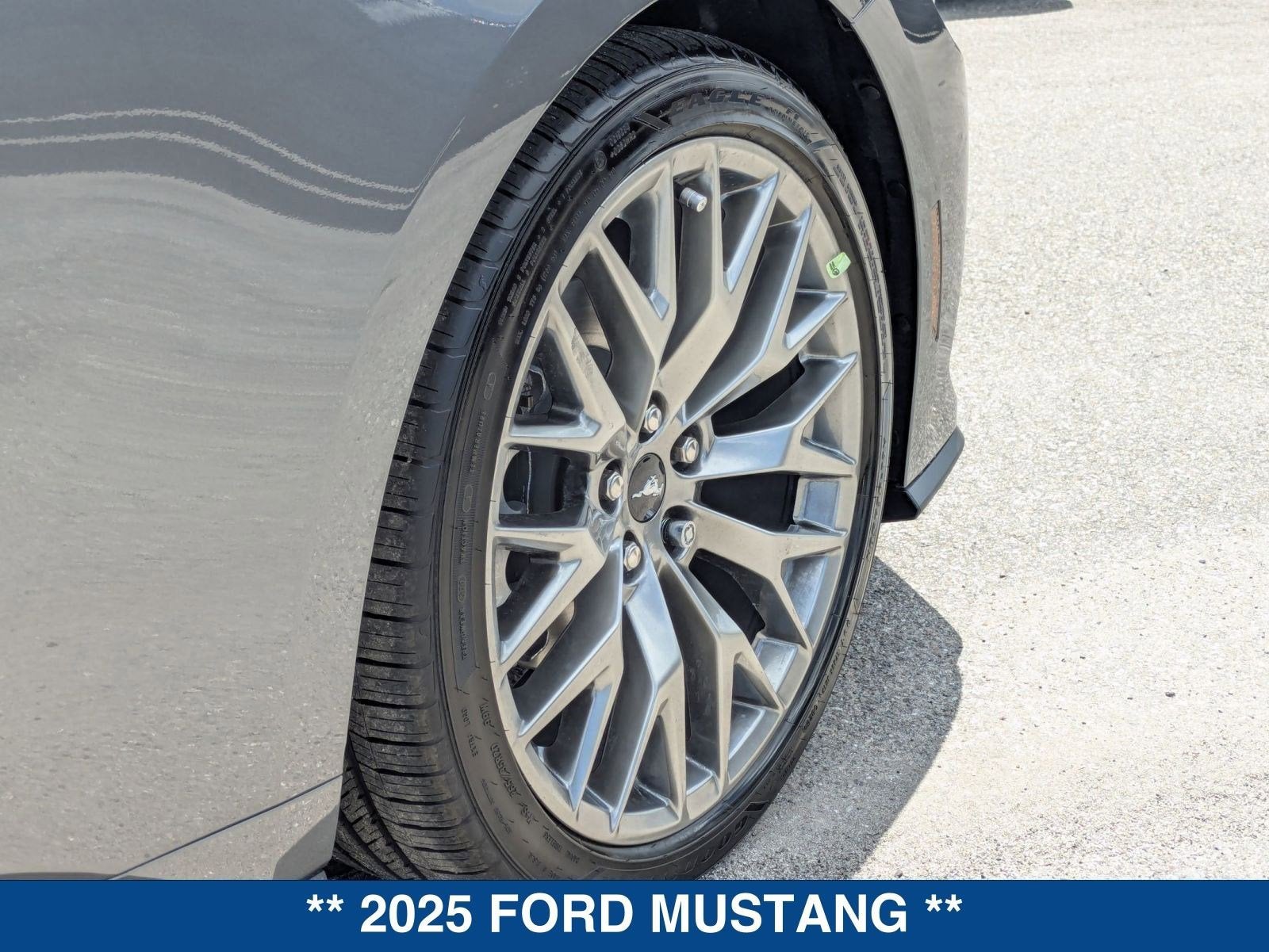 2025 Ford Mustang EcoBoost Premium