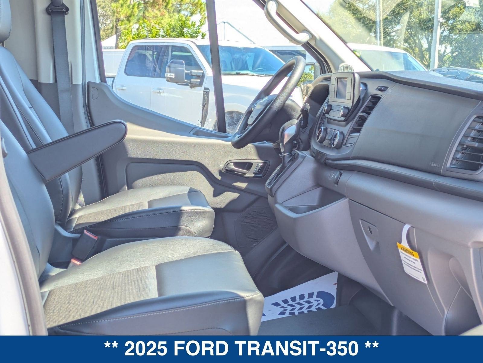 2025 Ford Transit-350 XL